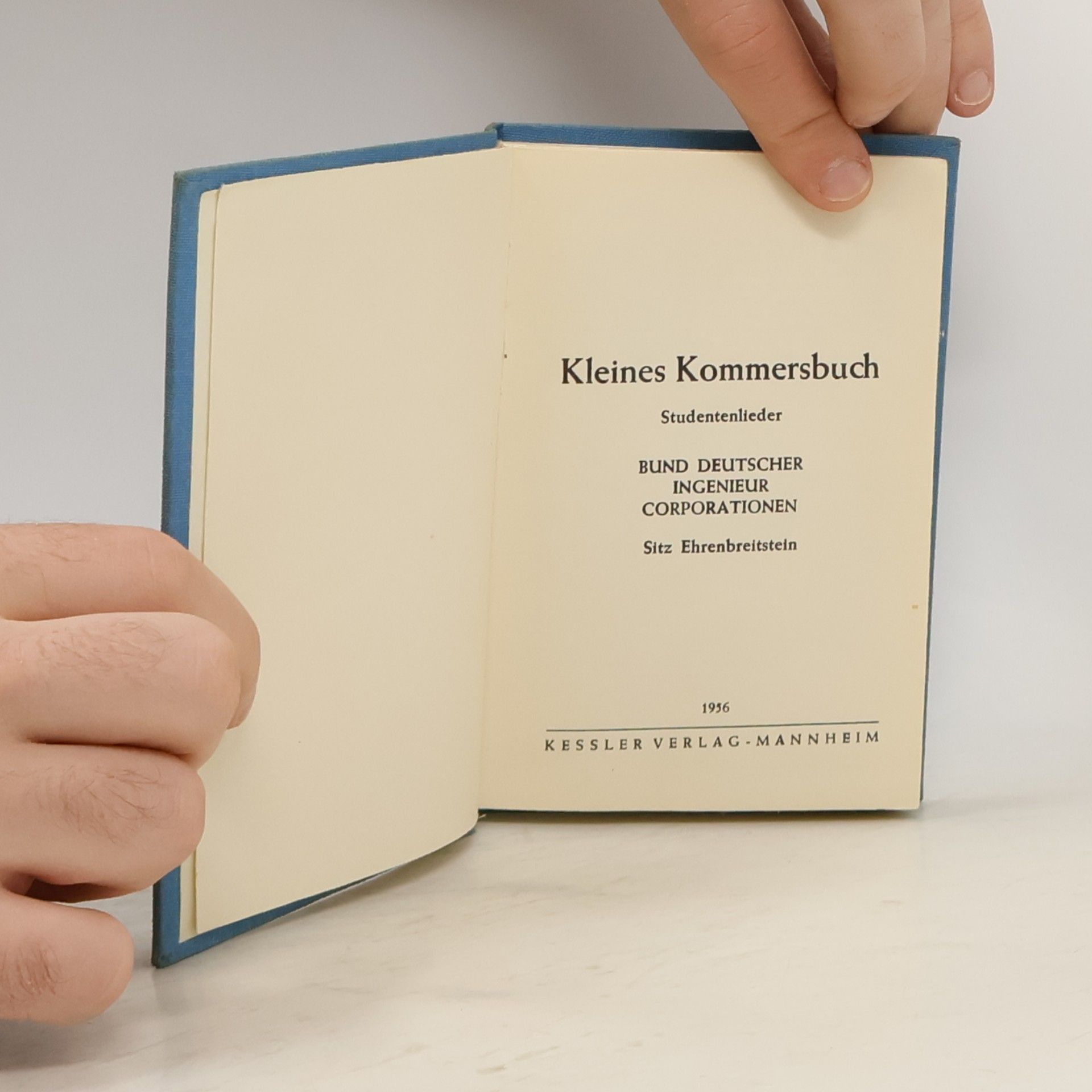 kolektiv Kleines Kommersbuch