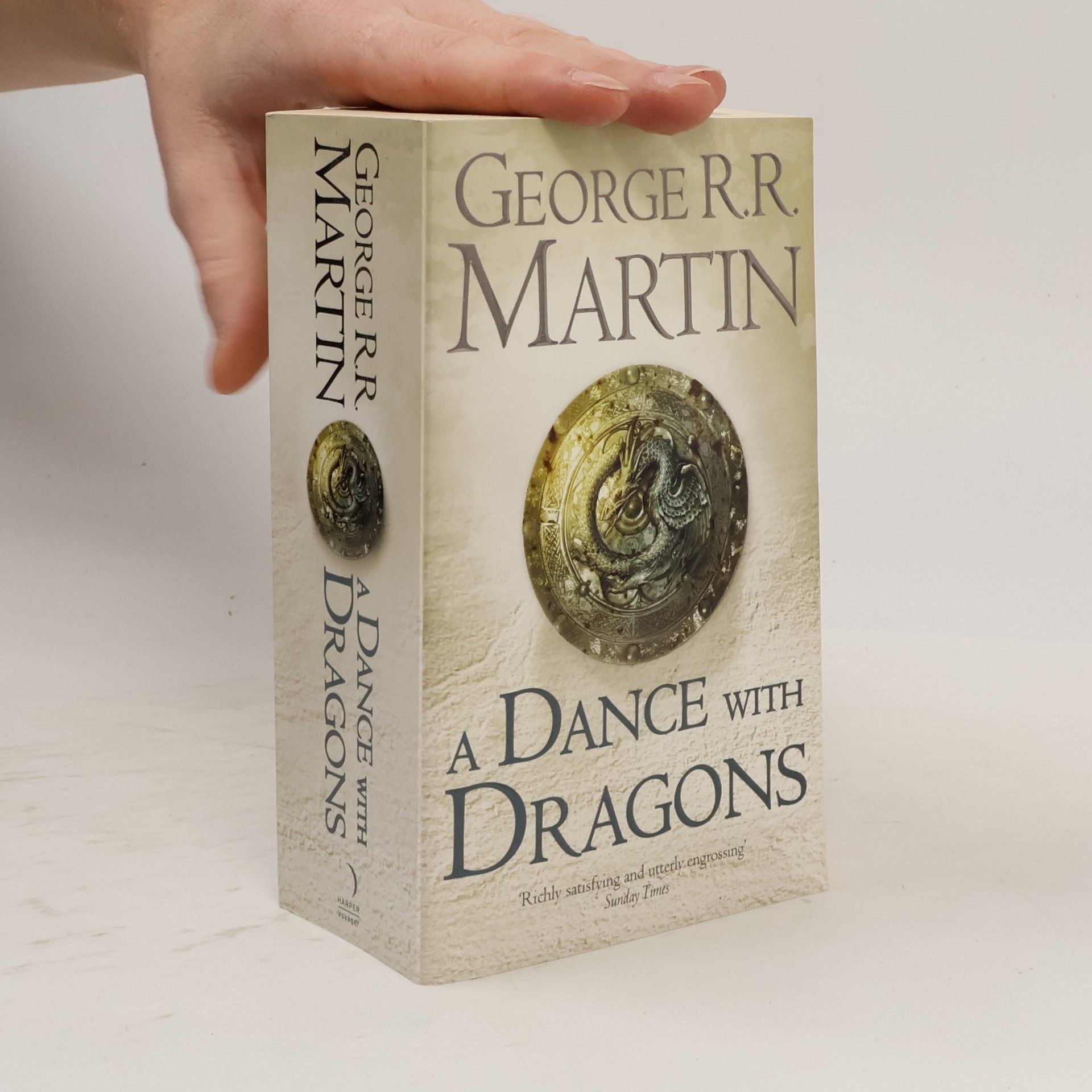 George R. R. Martin A dance with dragons