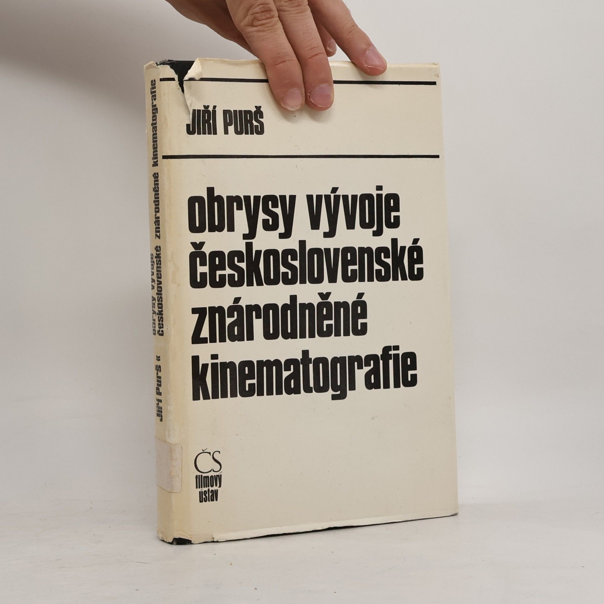 Jiří Purš Obrysy vývoje československé znárodněné kinematografie