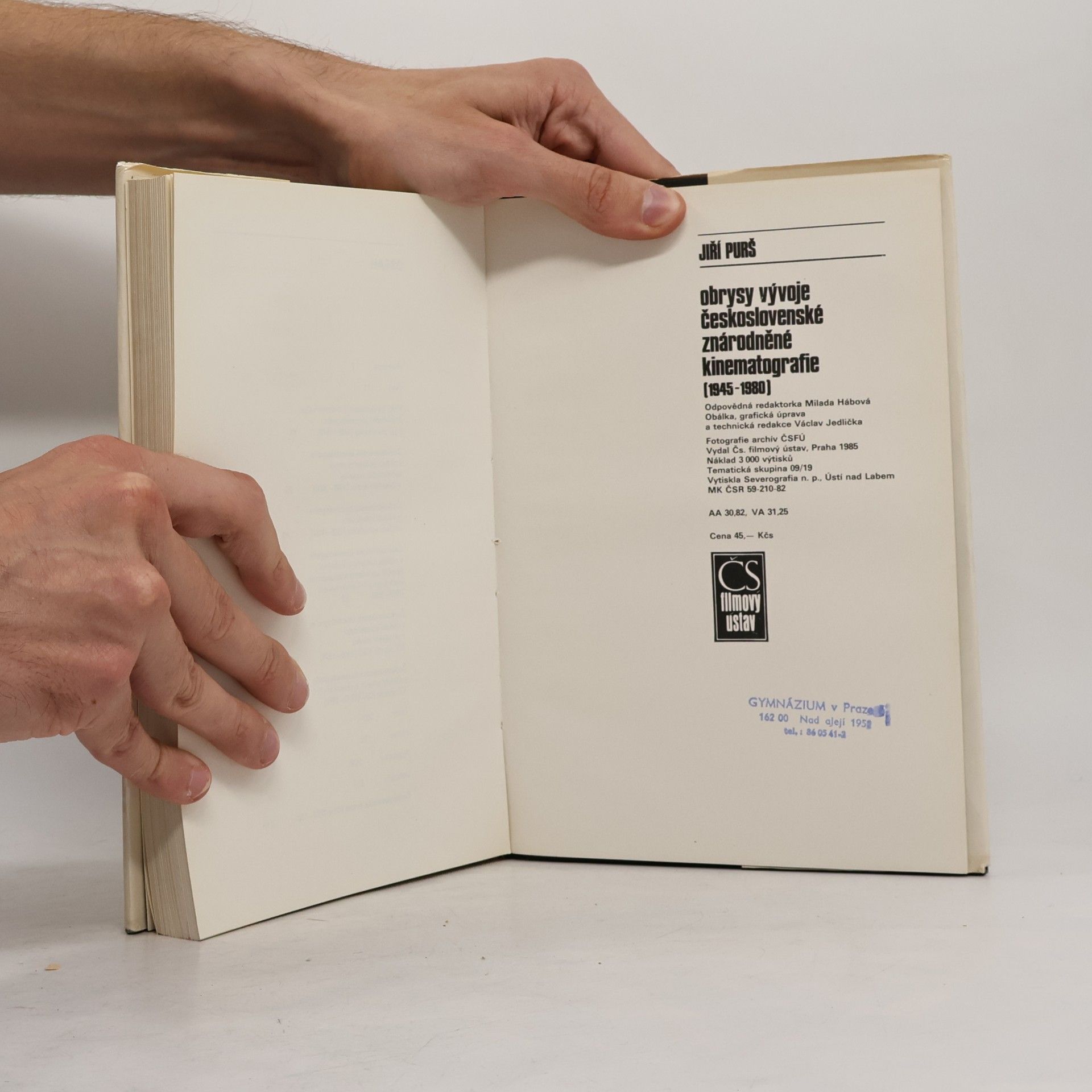 Jiří Purš Obrysy vývoje československé znárodněné kinematografie