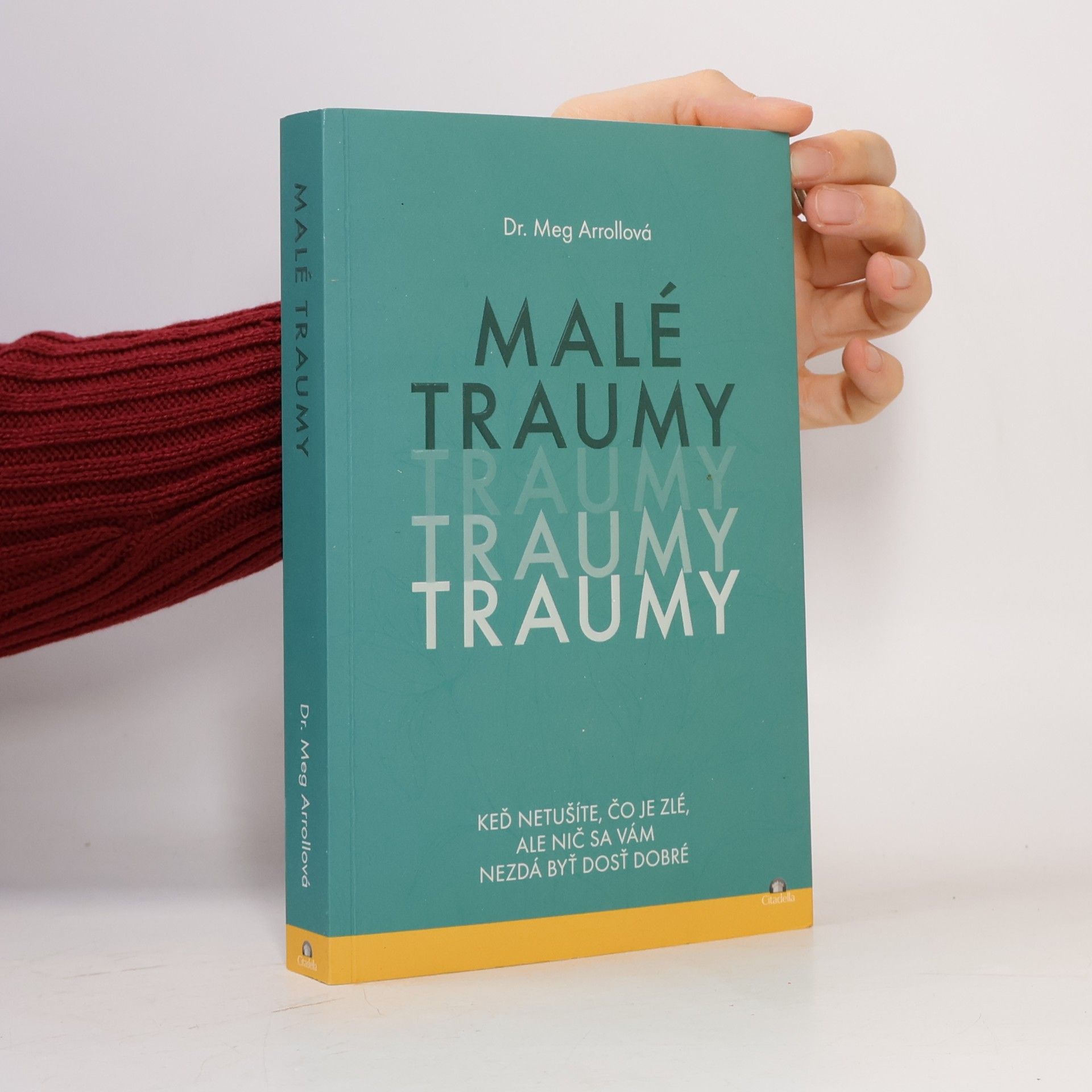 Meg Arroll Malé traumy