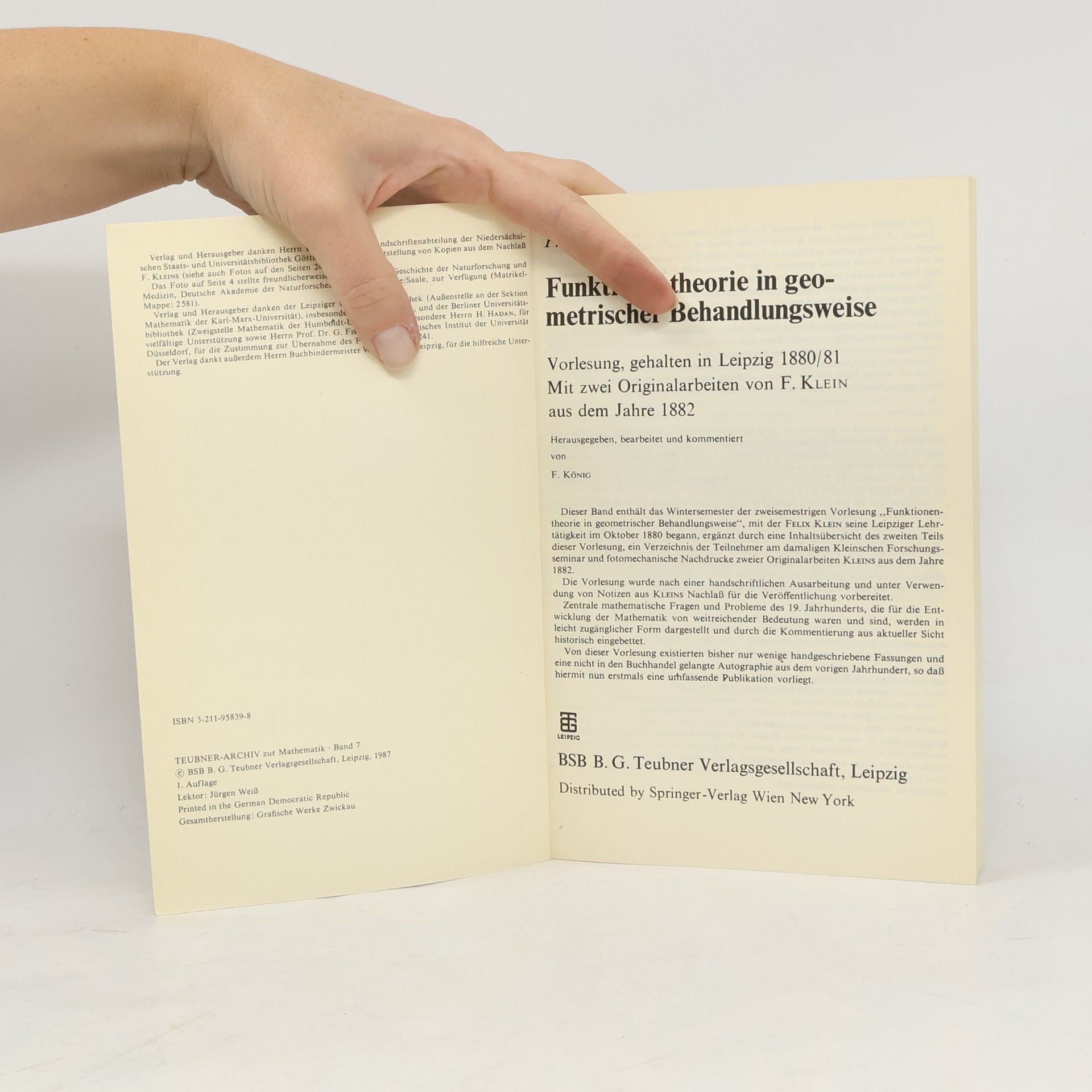 F. Klein Funktionentheorie in geometrischer Behandlungsweise