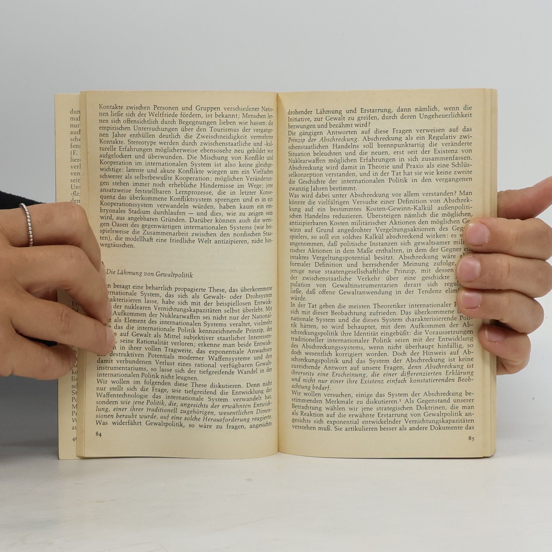 Hans-Jürgen Benedict Weltfrieden und Revolution