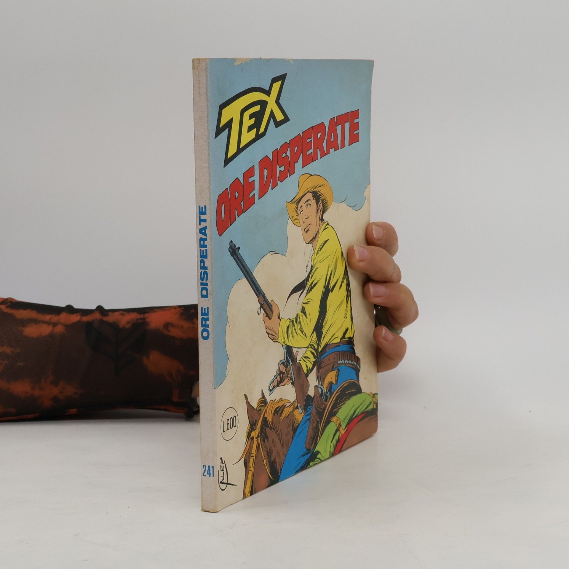 kolektiv Tex 241