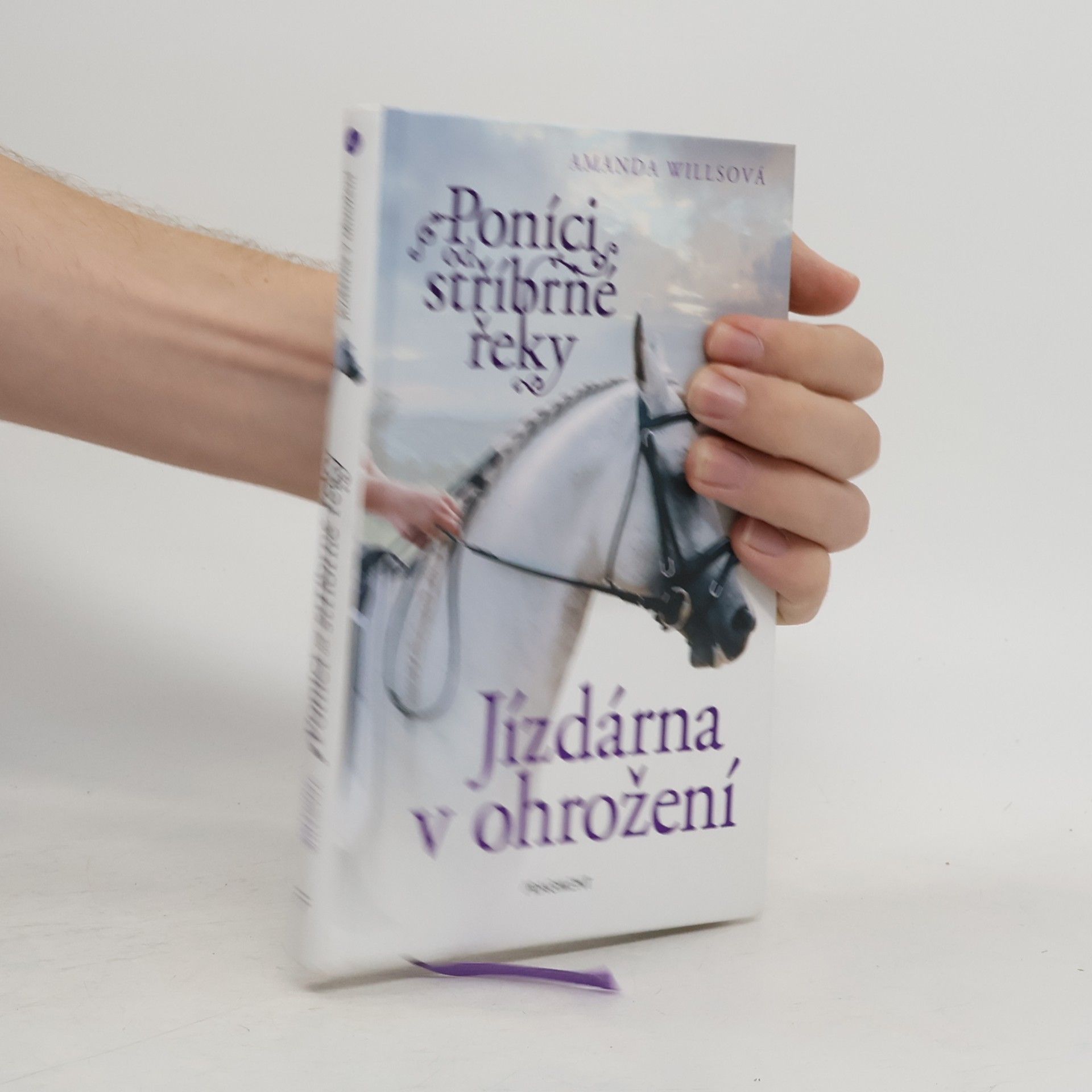 Poníci od stříbrné řeky. Jízdárna v ohrožení