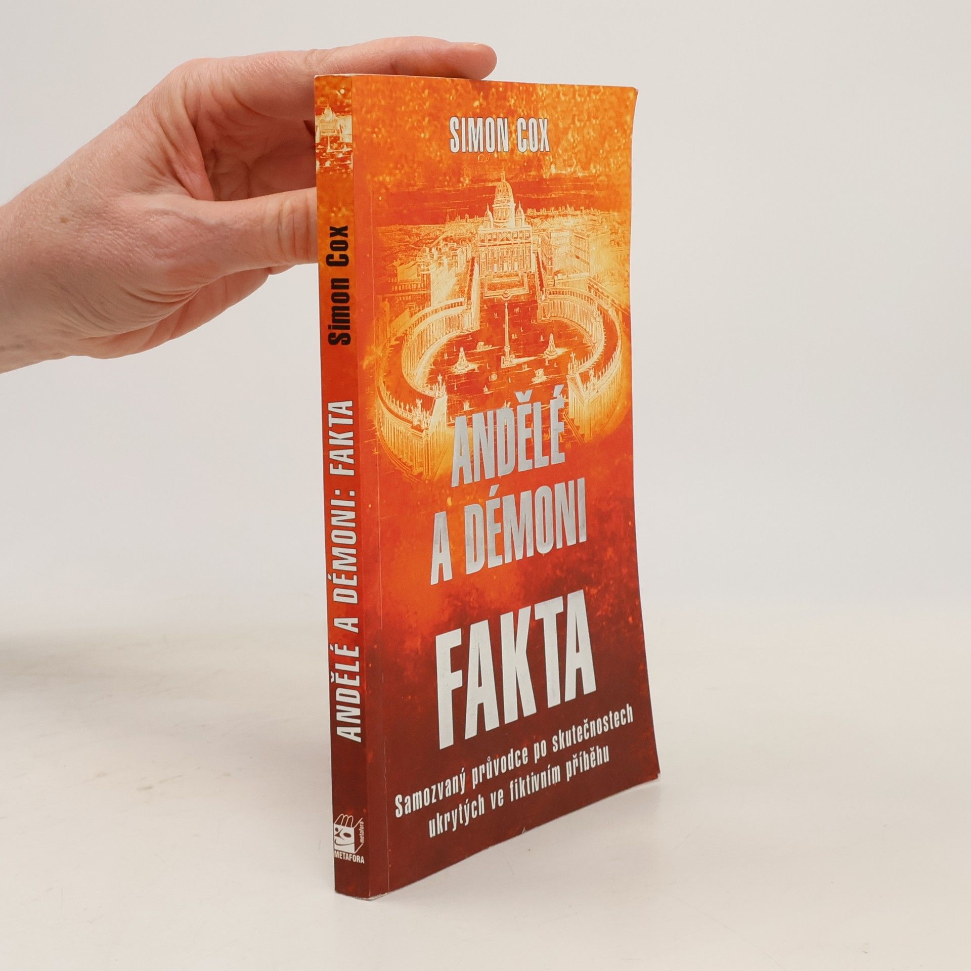 Simon Cox Andělé a démoni : fakta