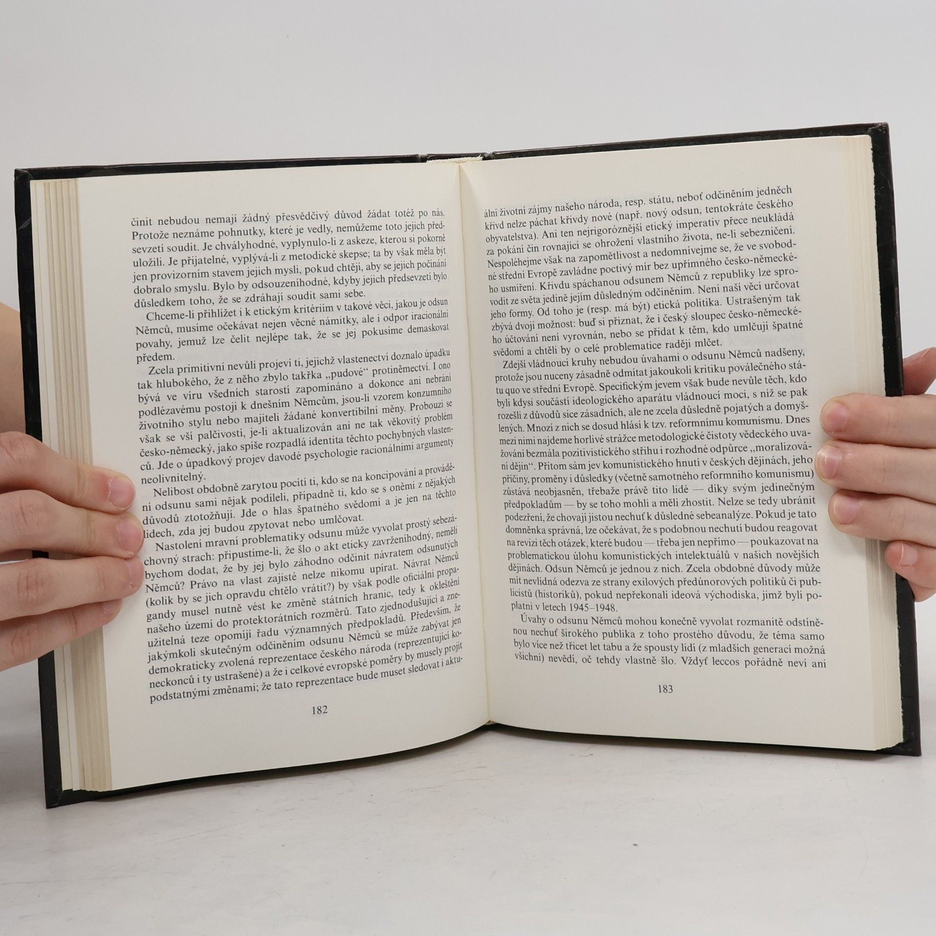 Autores varios Češi, Němci, odsun