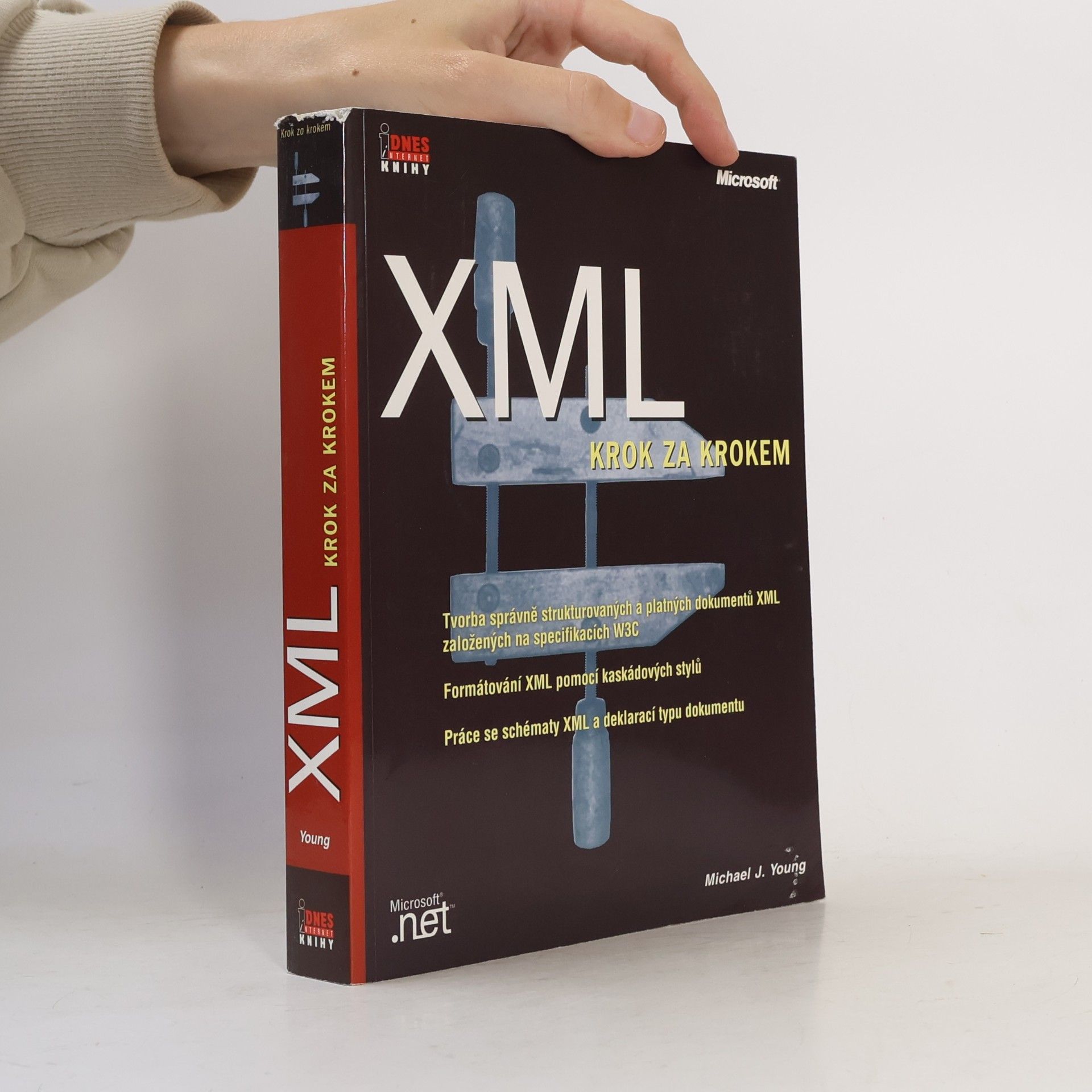 Michael J. Young XML: Krok za krokem