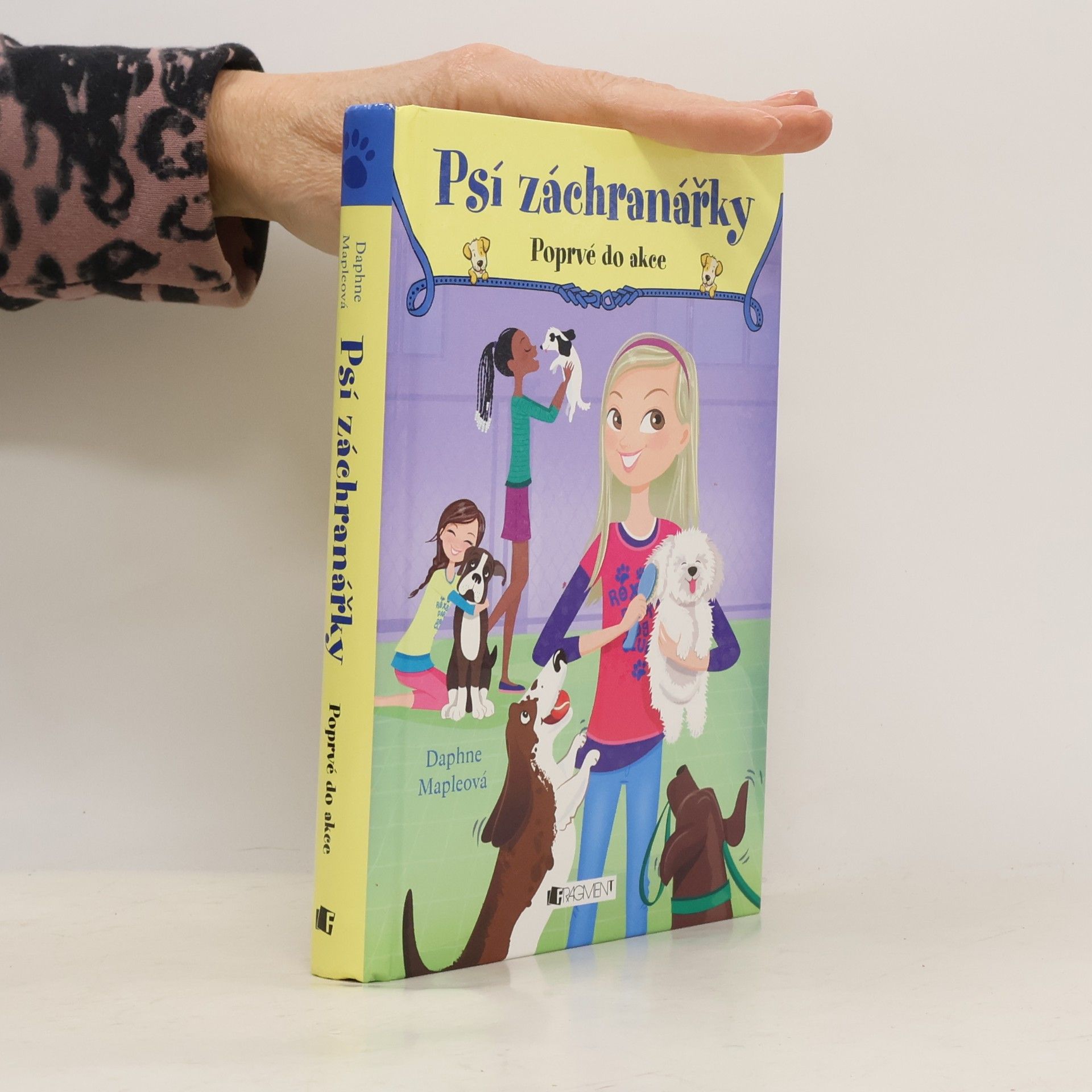Daphne Maple Psí záchranářky. Poprvé do akce