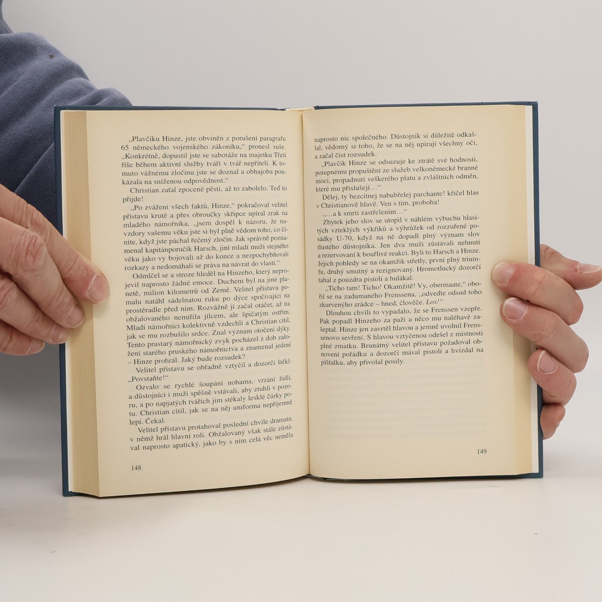 Charles Whiting Únik do Říše : z cyklu Ponorky