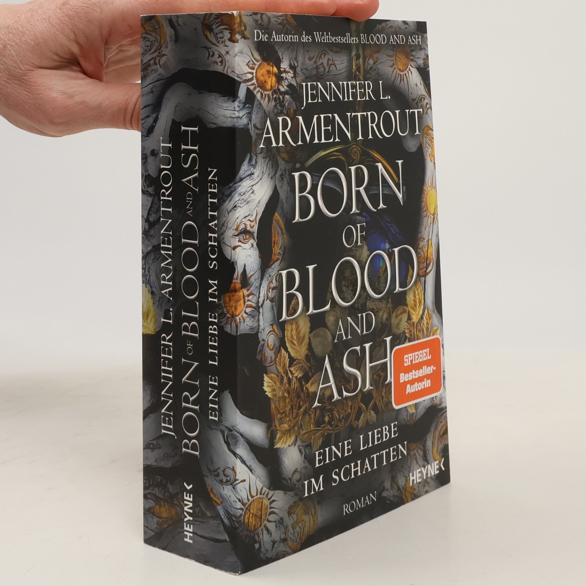 Jennifer L. Armentrout Born of Blood and Ash
