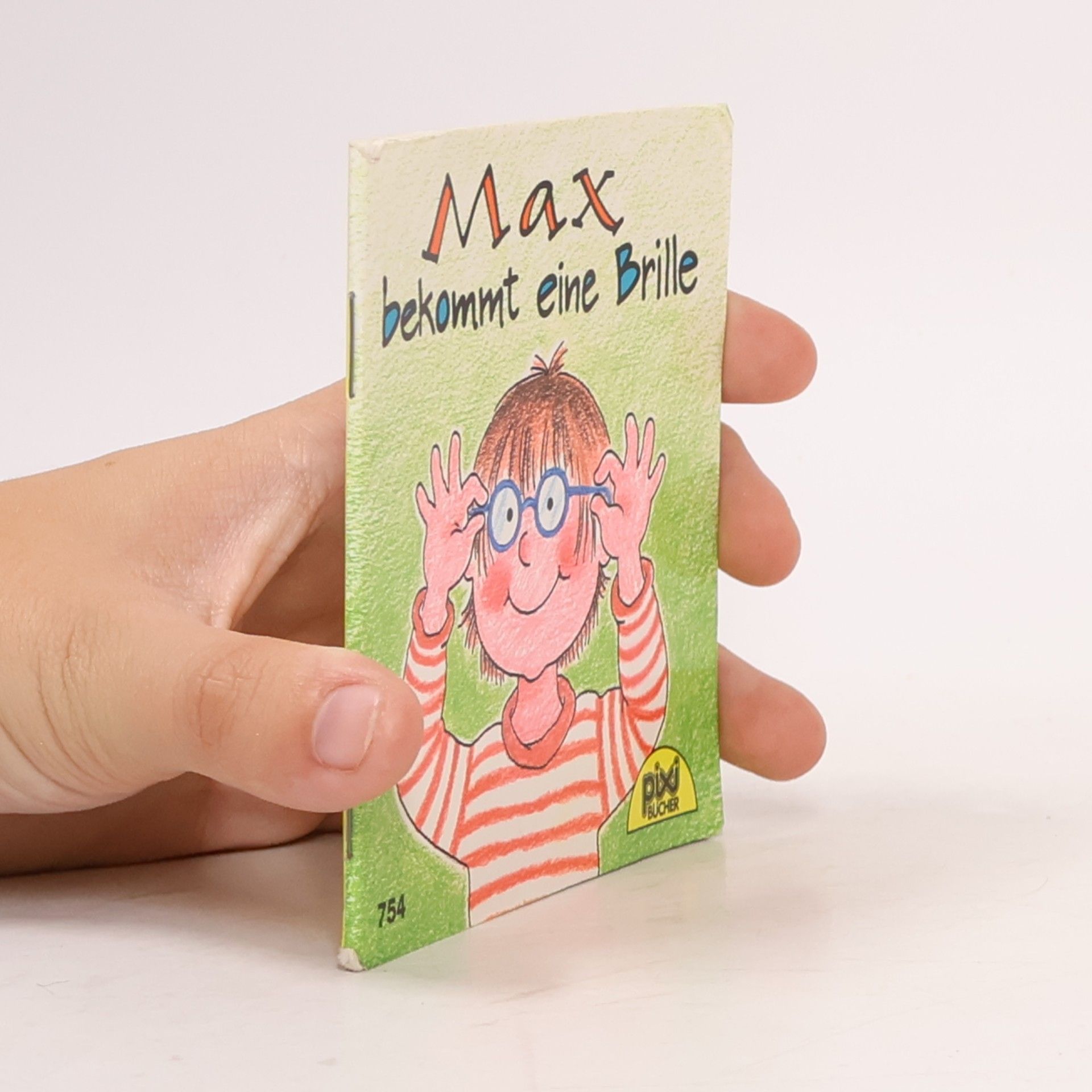 kolektiv Max bekommt eine Brille