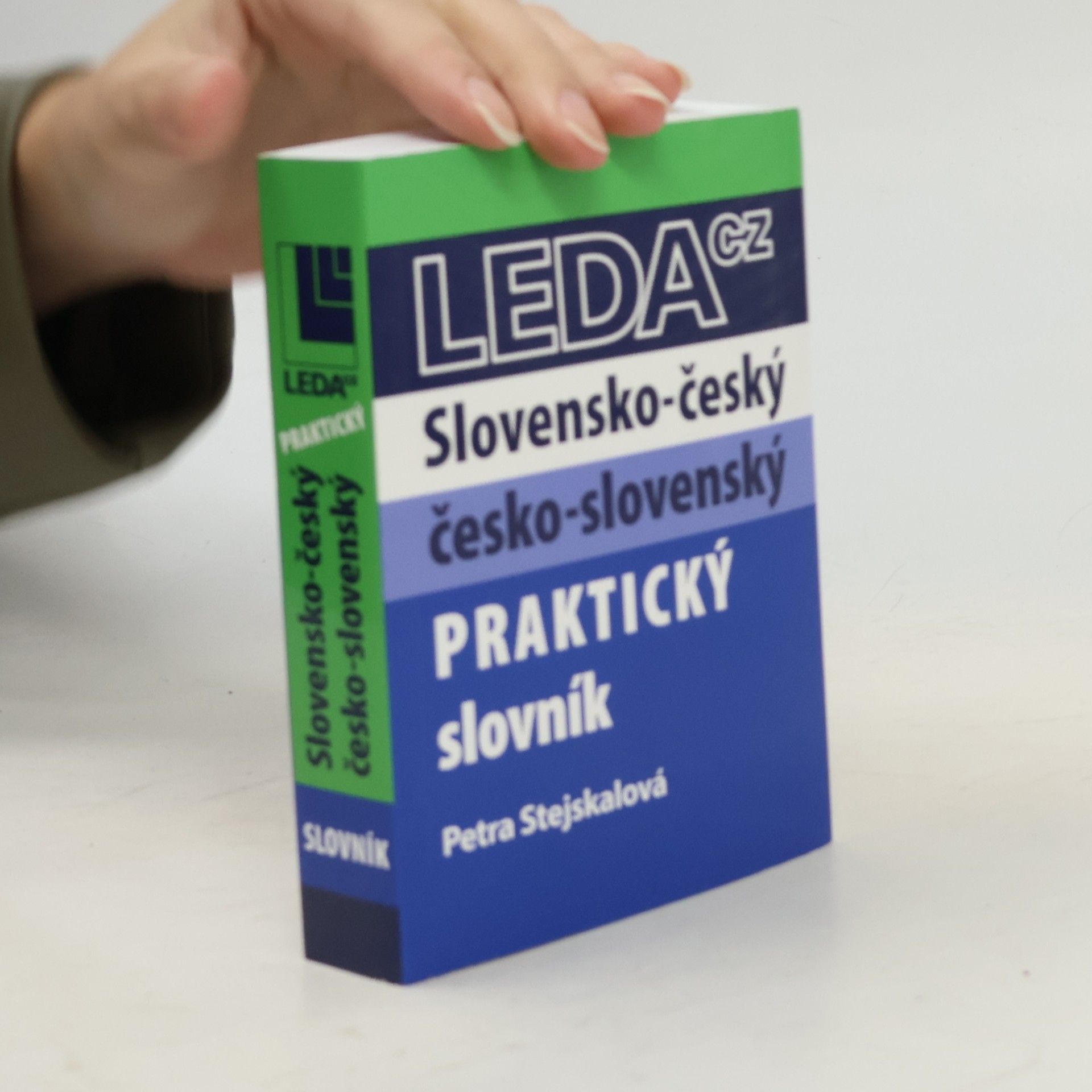 Slovensko-český, česko-slovenský praktický slovník