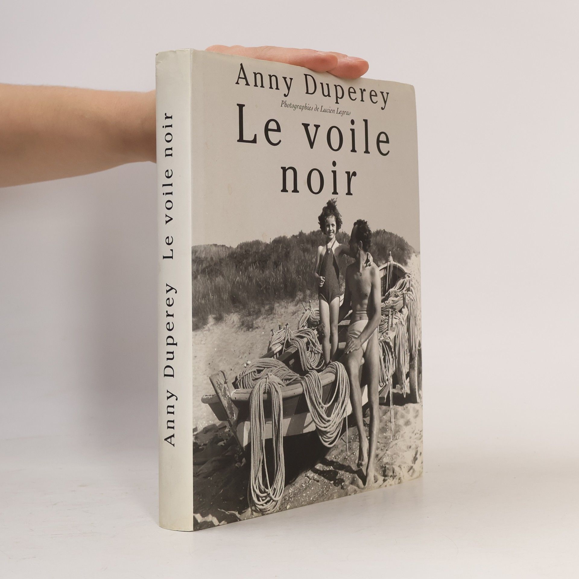 Anny Duperey Le voile noir