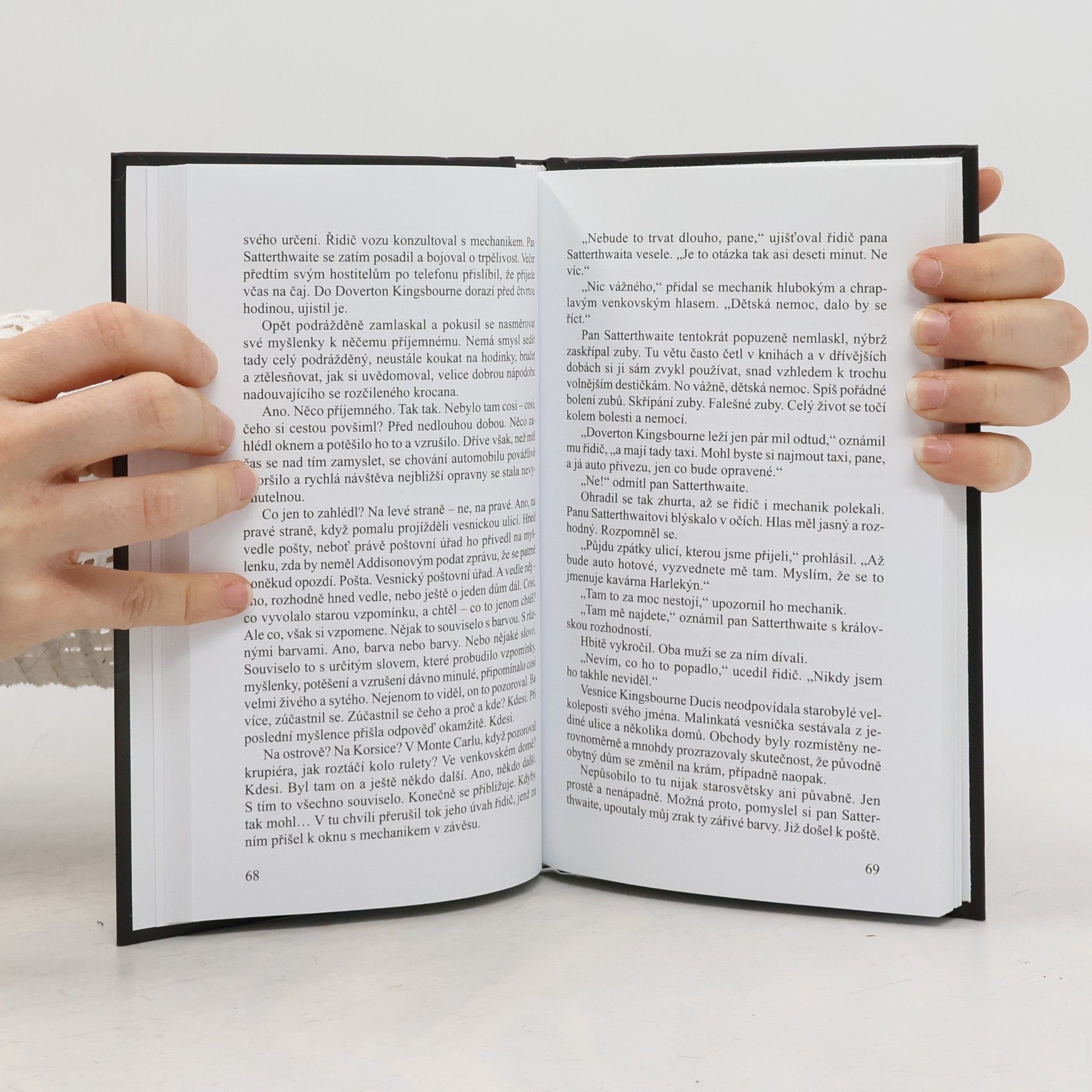 Agatha Christie Potíže v zálivu Pollensa
