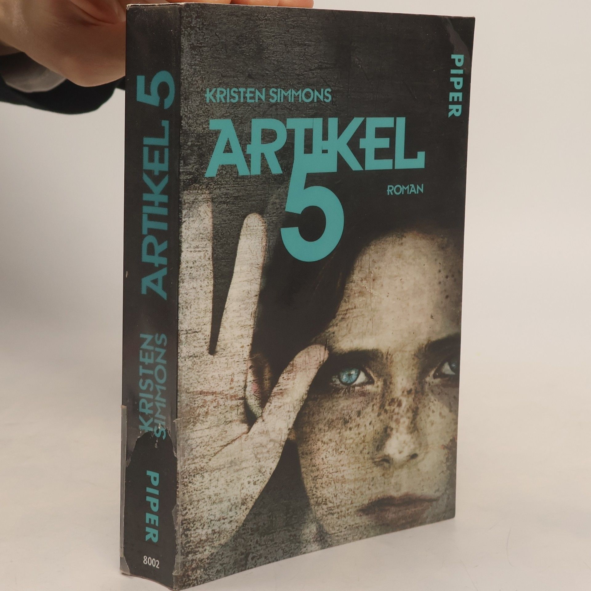 Kristen Simmons Artikel 5