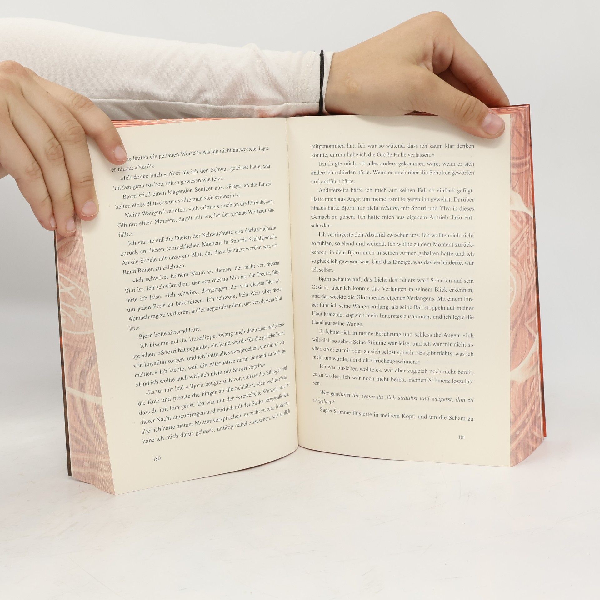 Andreas Decker Die Skaland-Saga - 2: A Curse Carved in Bone - Limitierte Auflage mit Farbschnitt