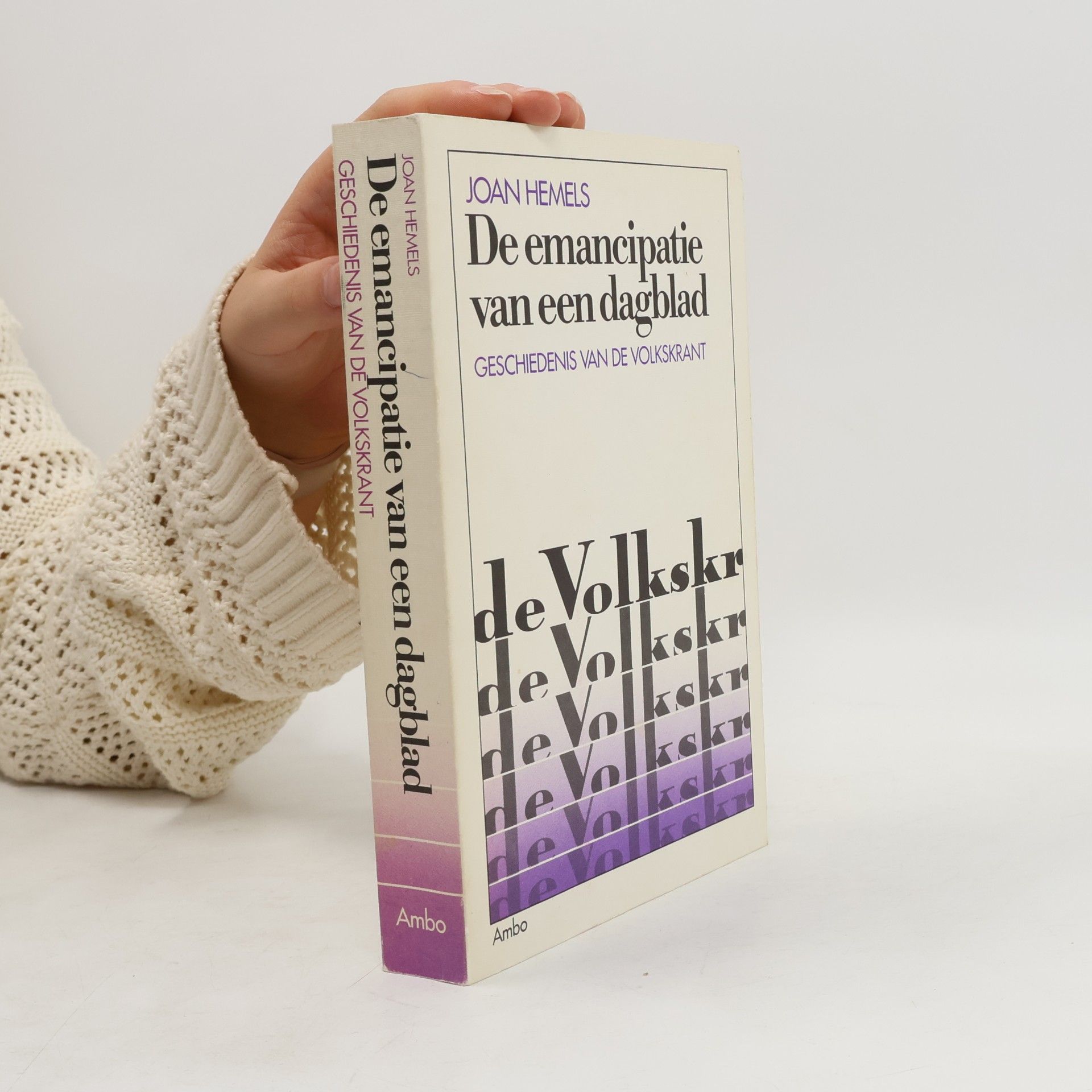 Joan Hemels De emancipatie van een dagblad
