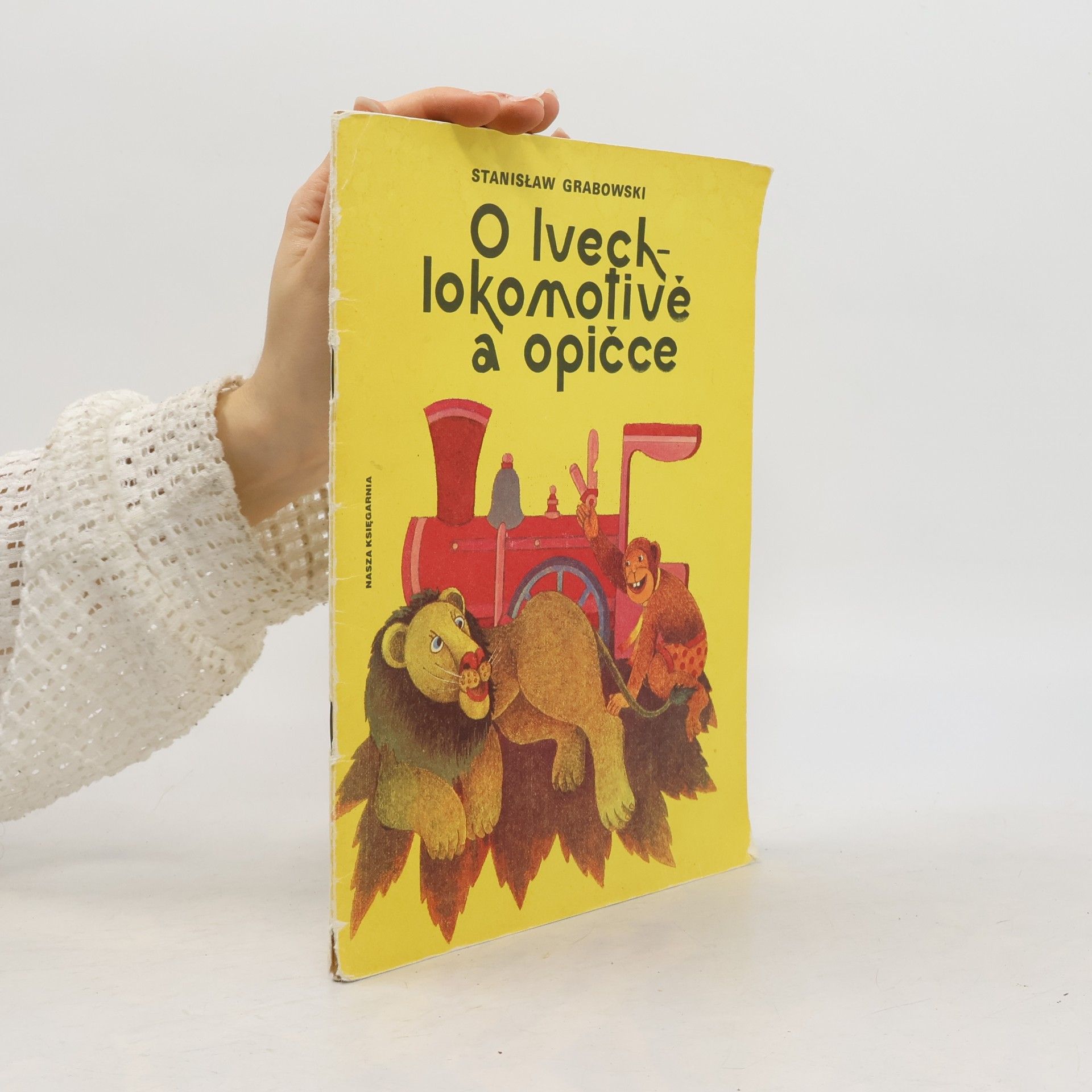 O lvech, lokomotivě a opičce