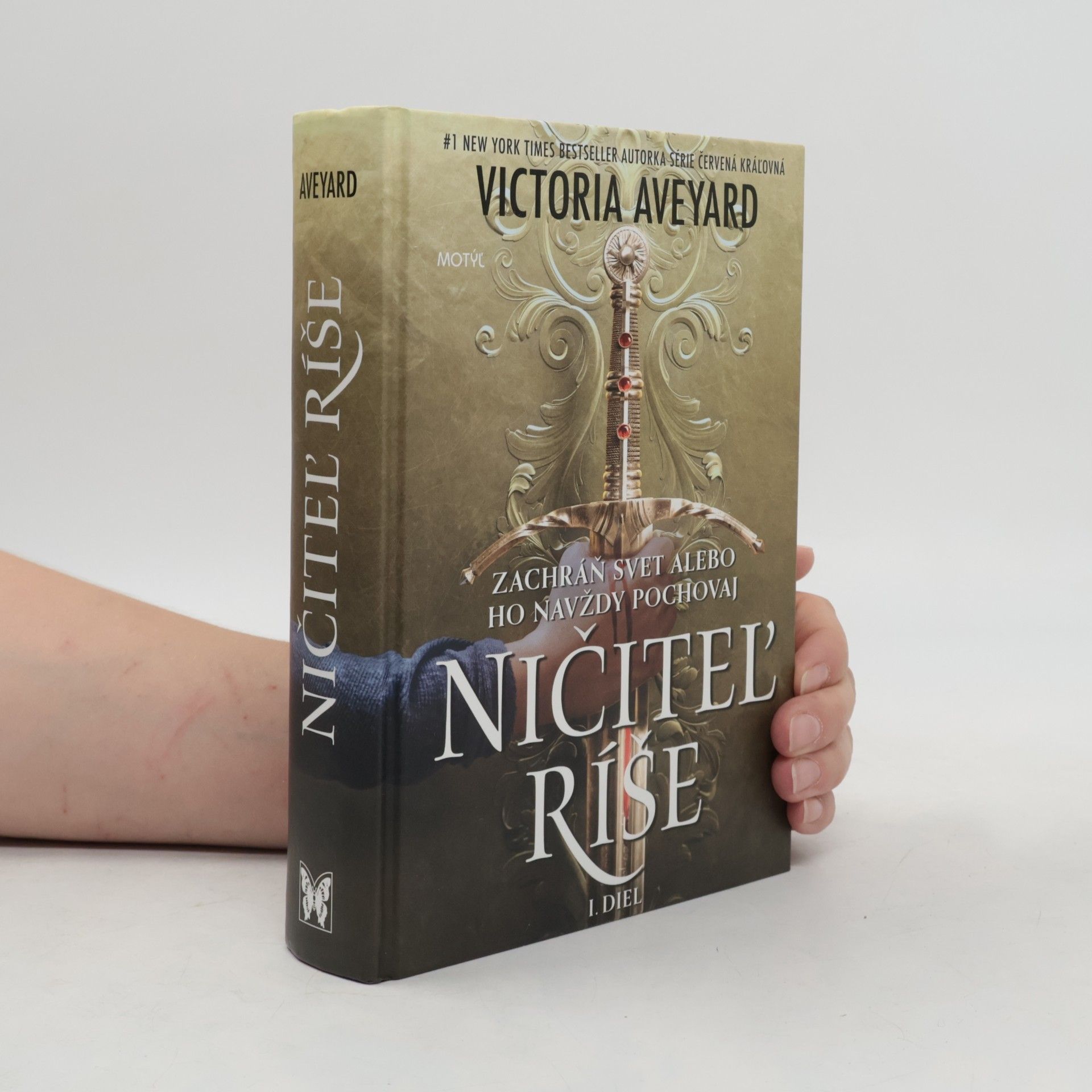 Victoria Aveyard Ničiteľ ríše