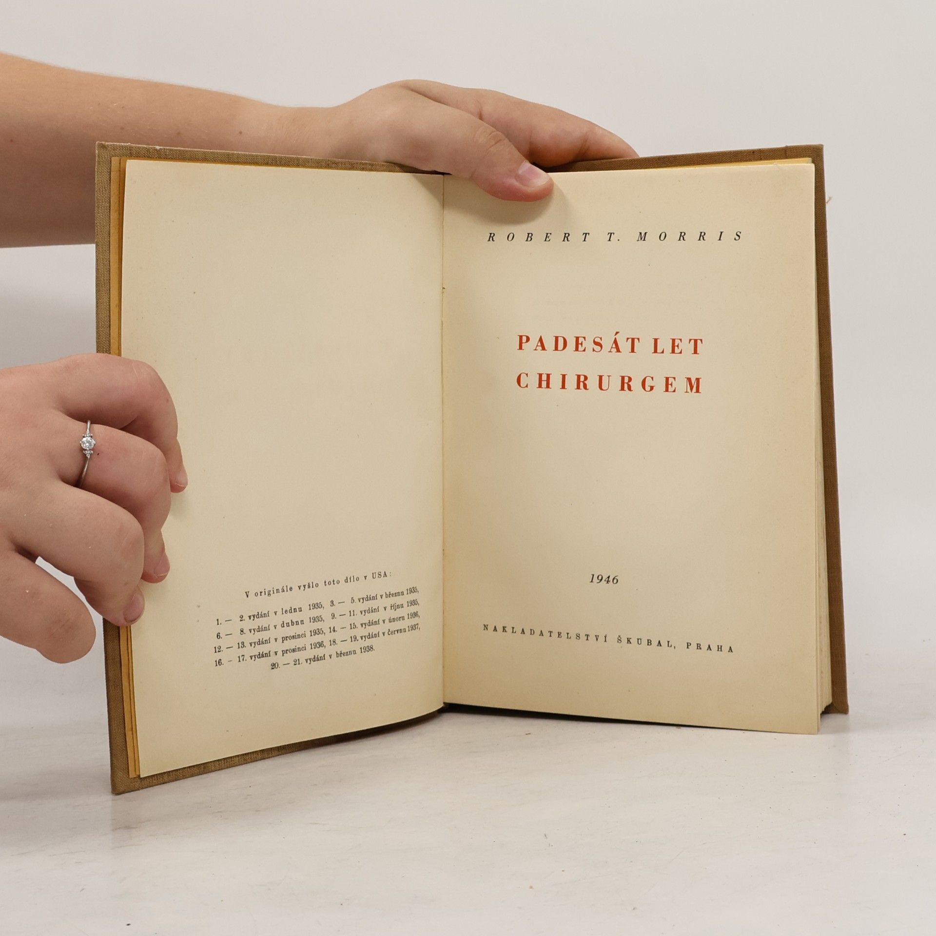 R. T. Morris Padesát let chirurgem