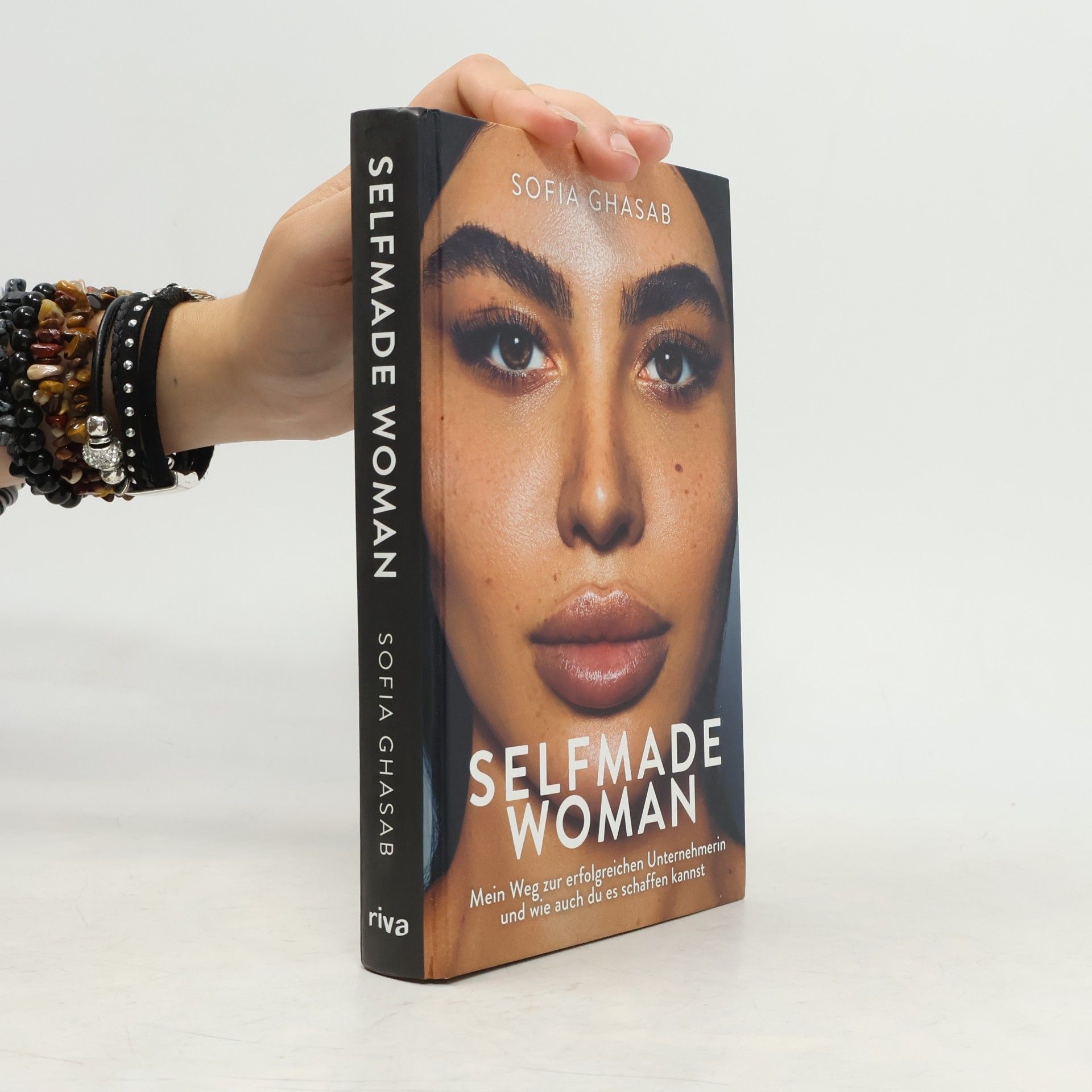 Sofia Ghasab Selfmade Woman