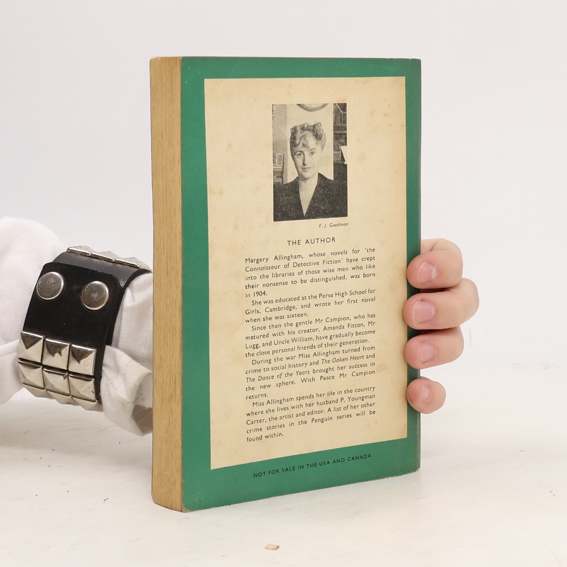 Margery Allingham Look to the Lady