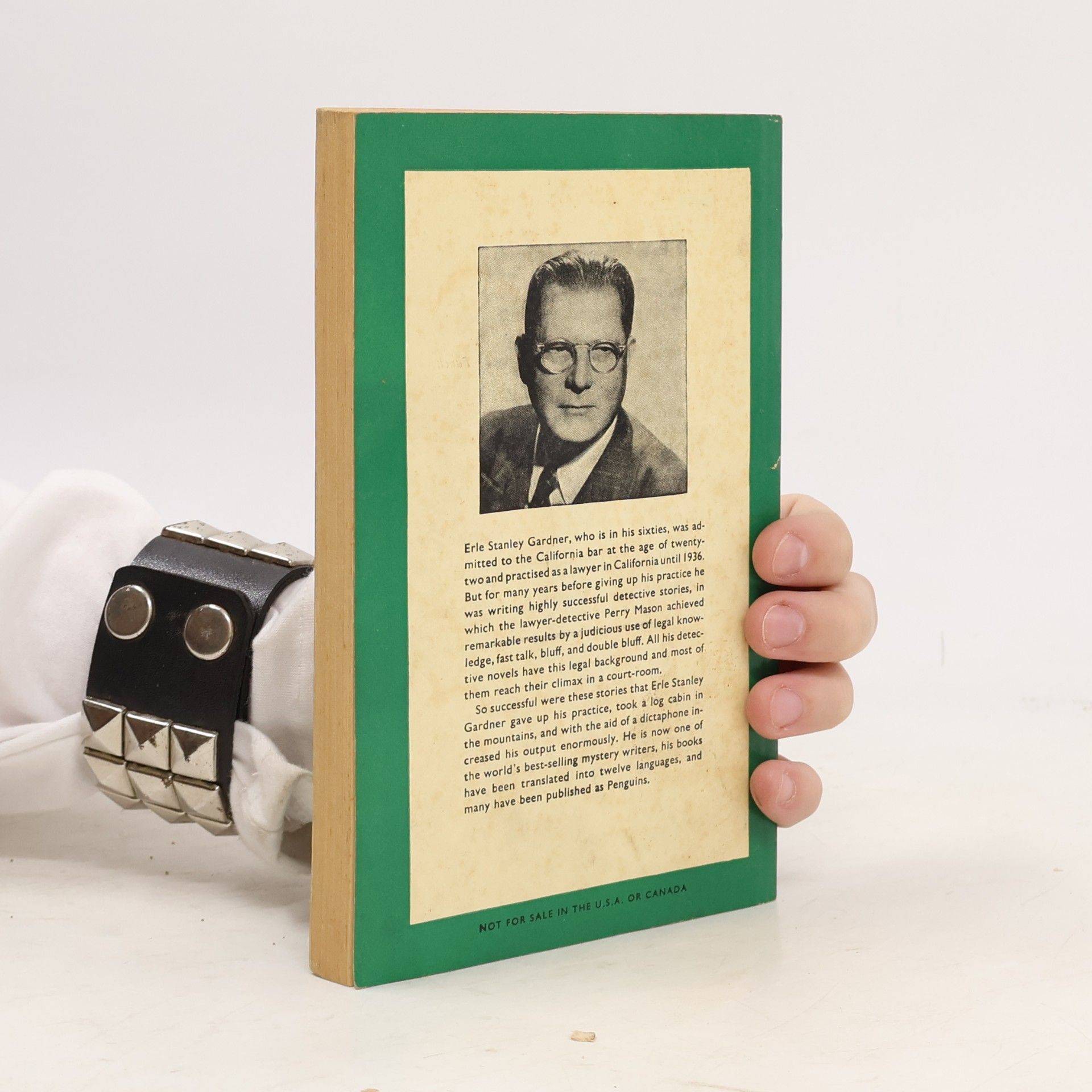 Erle Stanley Gardner The Case of the Perjured Parrot