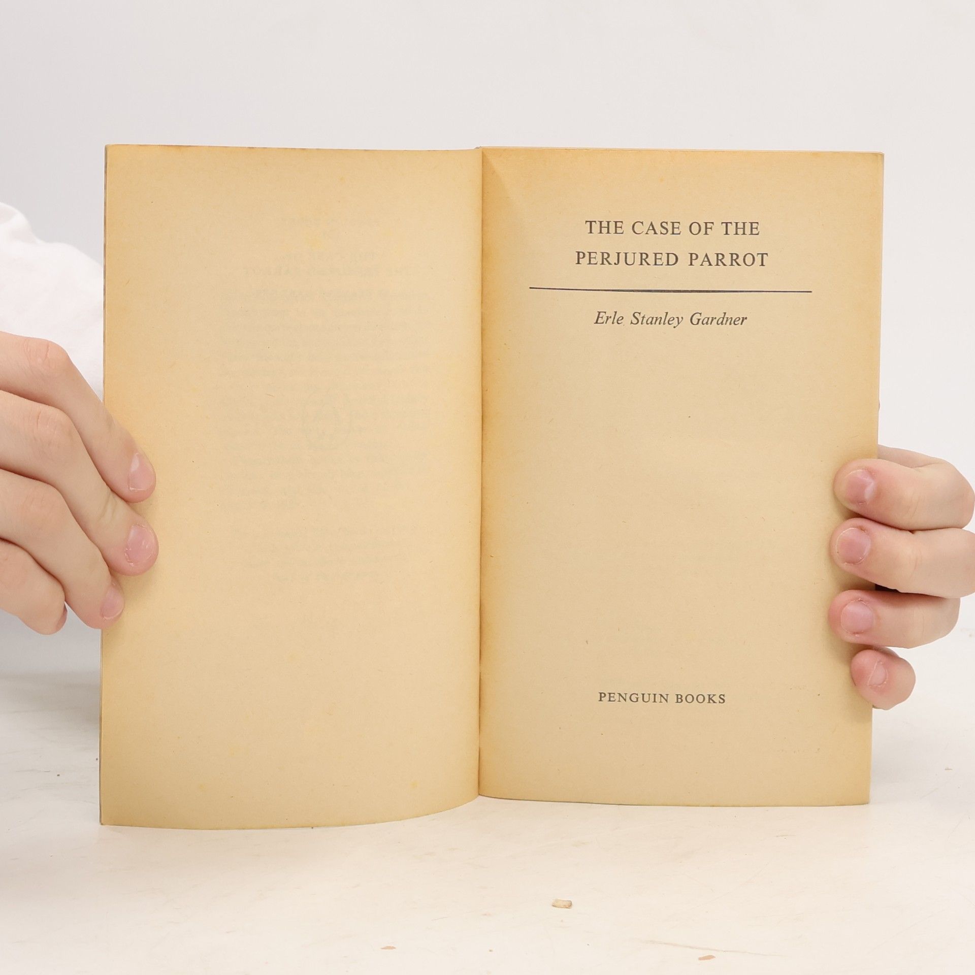 Erle Stanley Gardner The Case of the Perjured Parrot