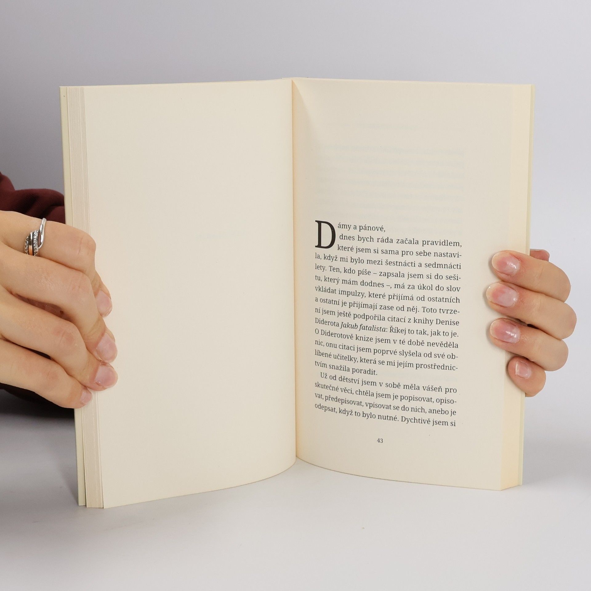 Elena Ferrante Na okraji : o potěšení z četby a psaní