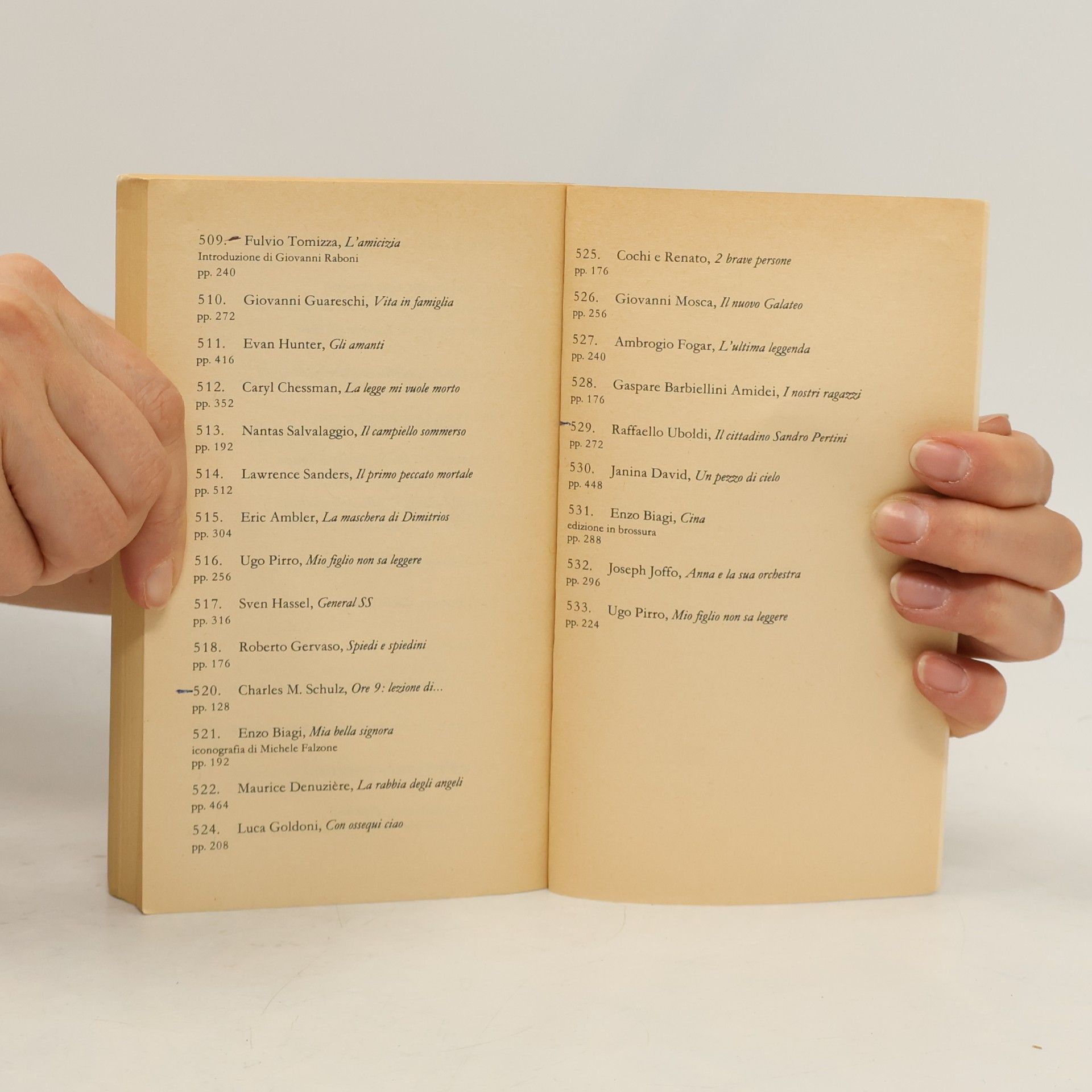 Brunella Gasperini Biblioteca universale Rizzoli - 536: I fantasmi nel cassetto