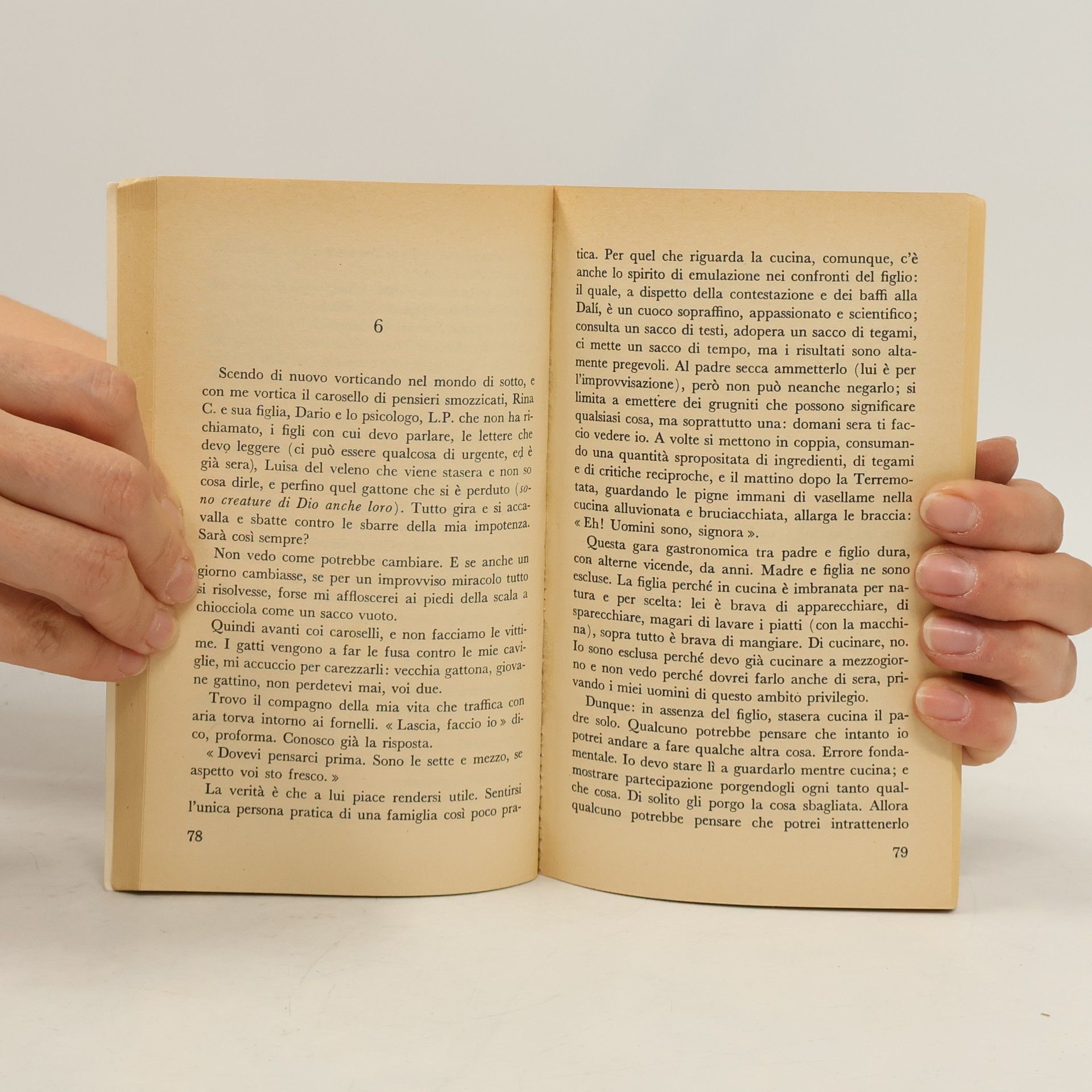 Brunella Gasperini Biblioteca universale Rizzoli - 536: I fantasmi nel cassetto