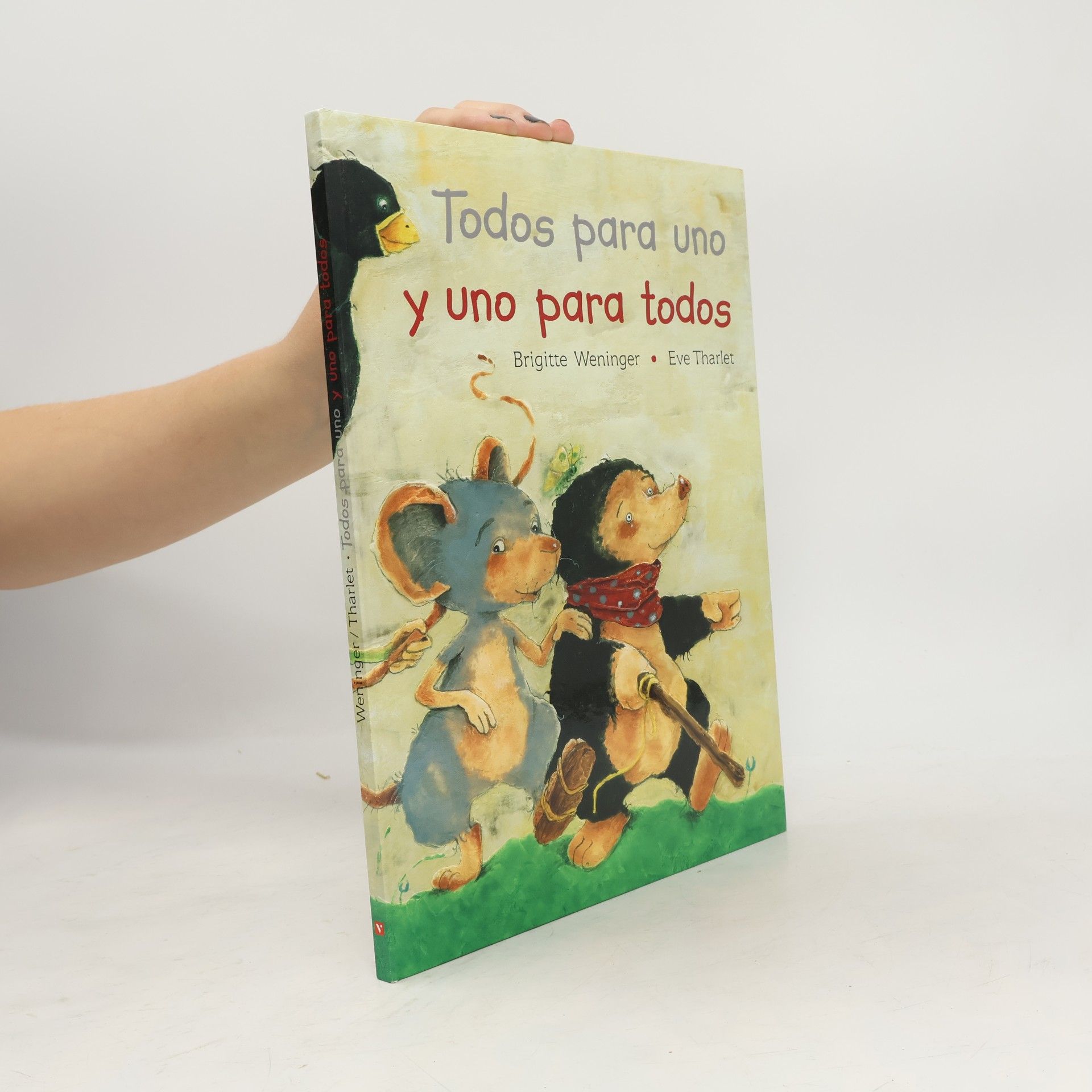 Pinata: Todos para uno y uno para todos. Lecturas