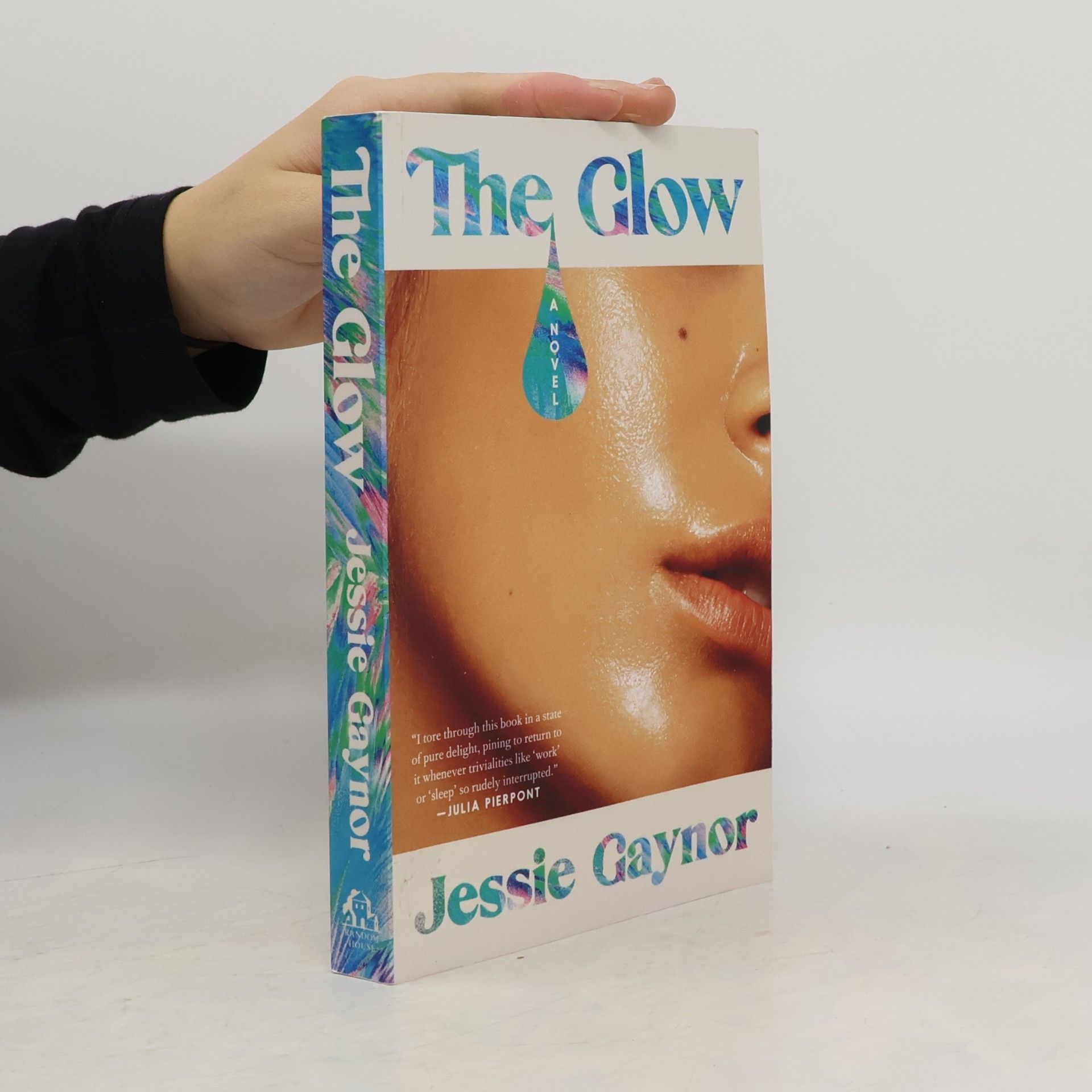 Jessie Gaynor The Glow