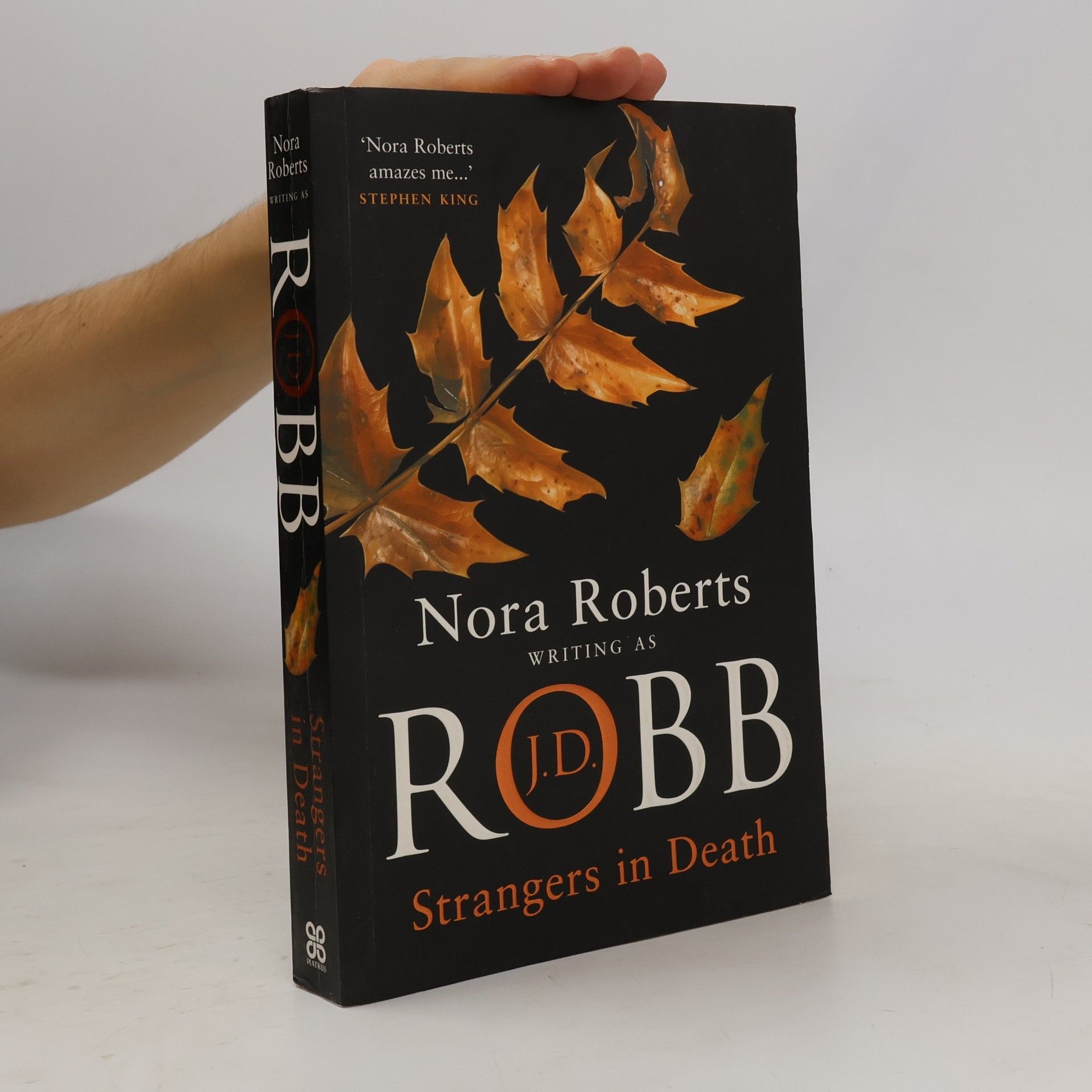 Nora Roberts Strangers in Death