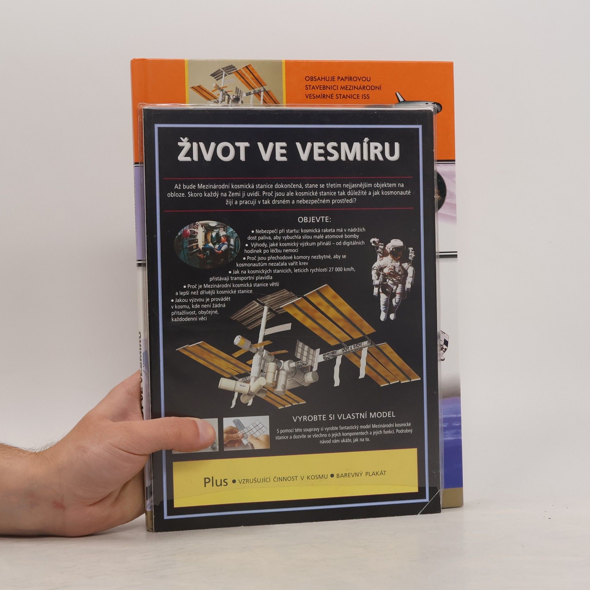 Felicity Trotman Život ve vesmíru
