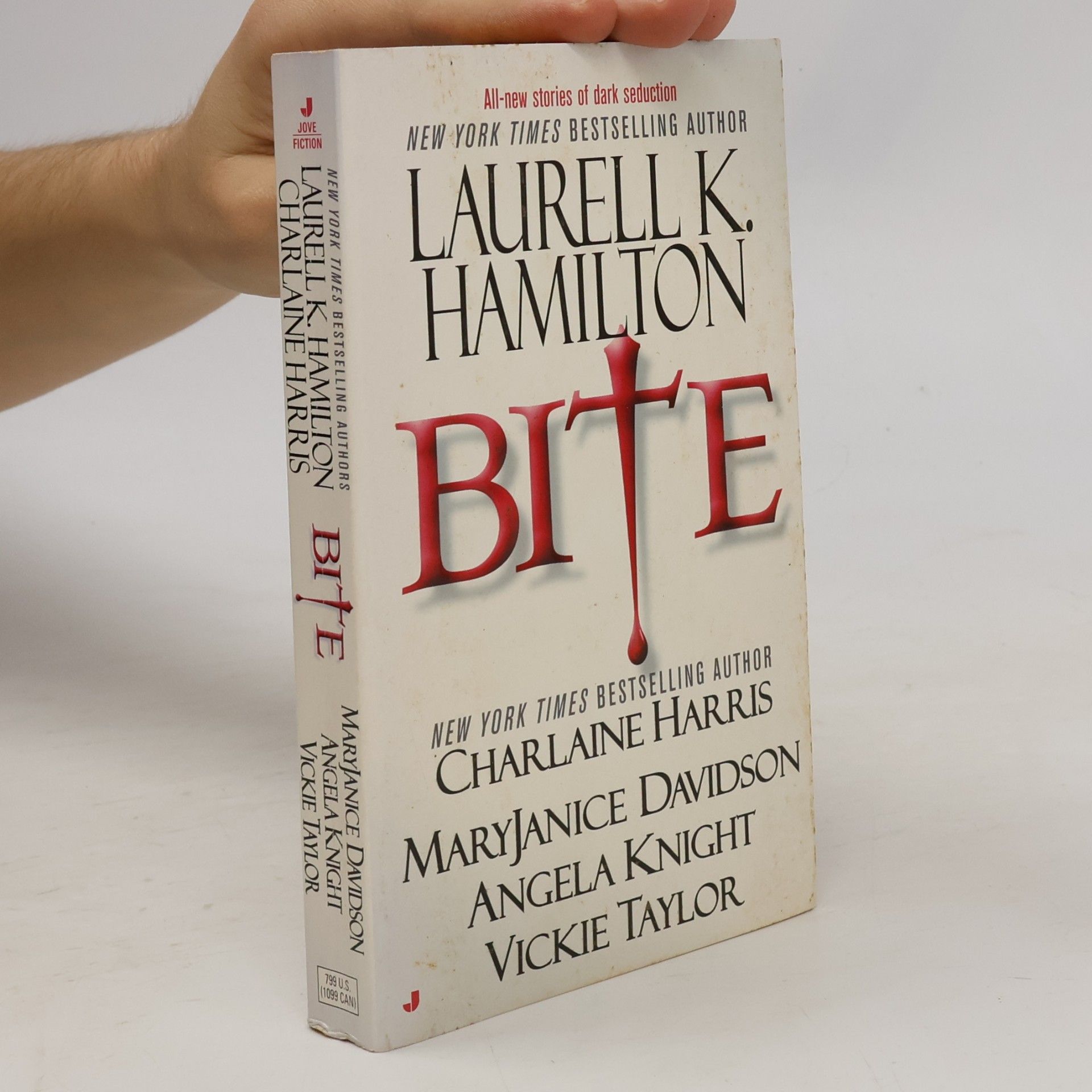 Laurell Kaye Hamilton Bite
