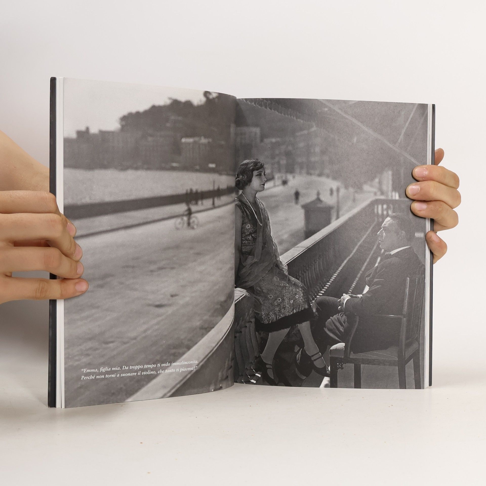 Maurizio De Giovanni Maurizio de Giovanni presenta Fotoromanzo napoletano. Ediz. illustrata