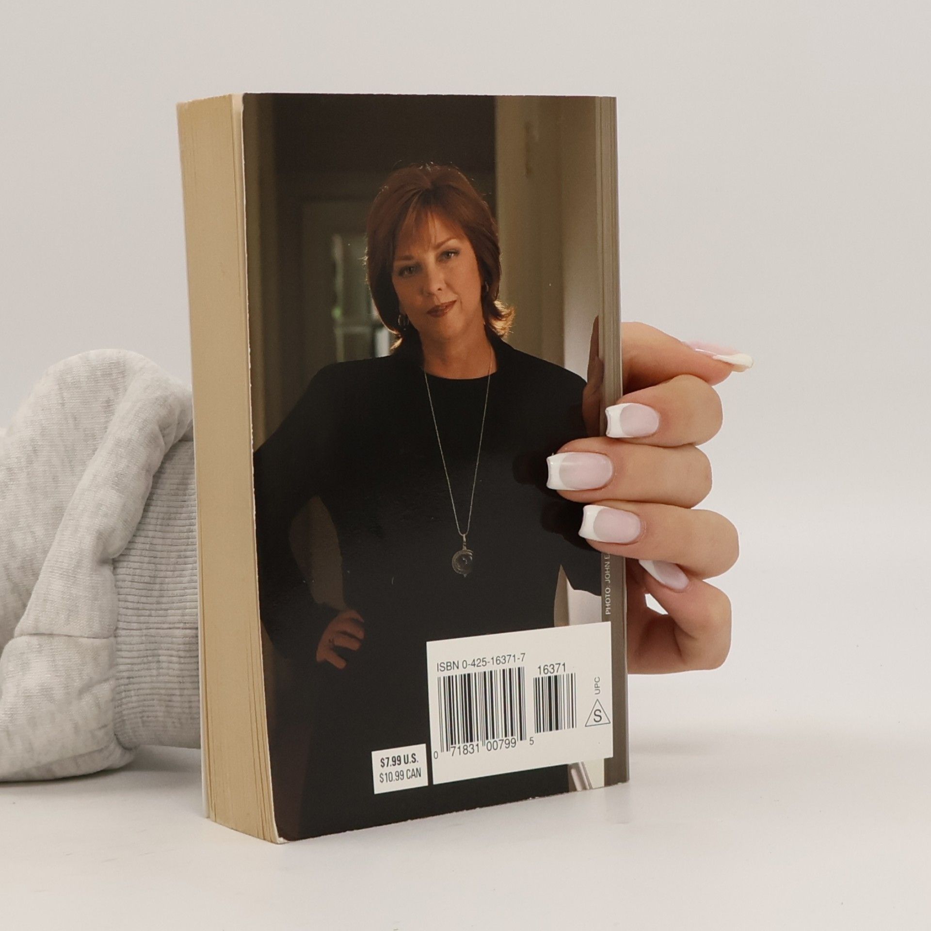 Nora Roberts Holiday in Death