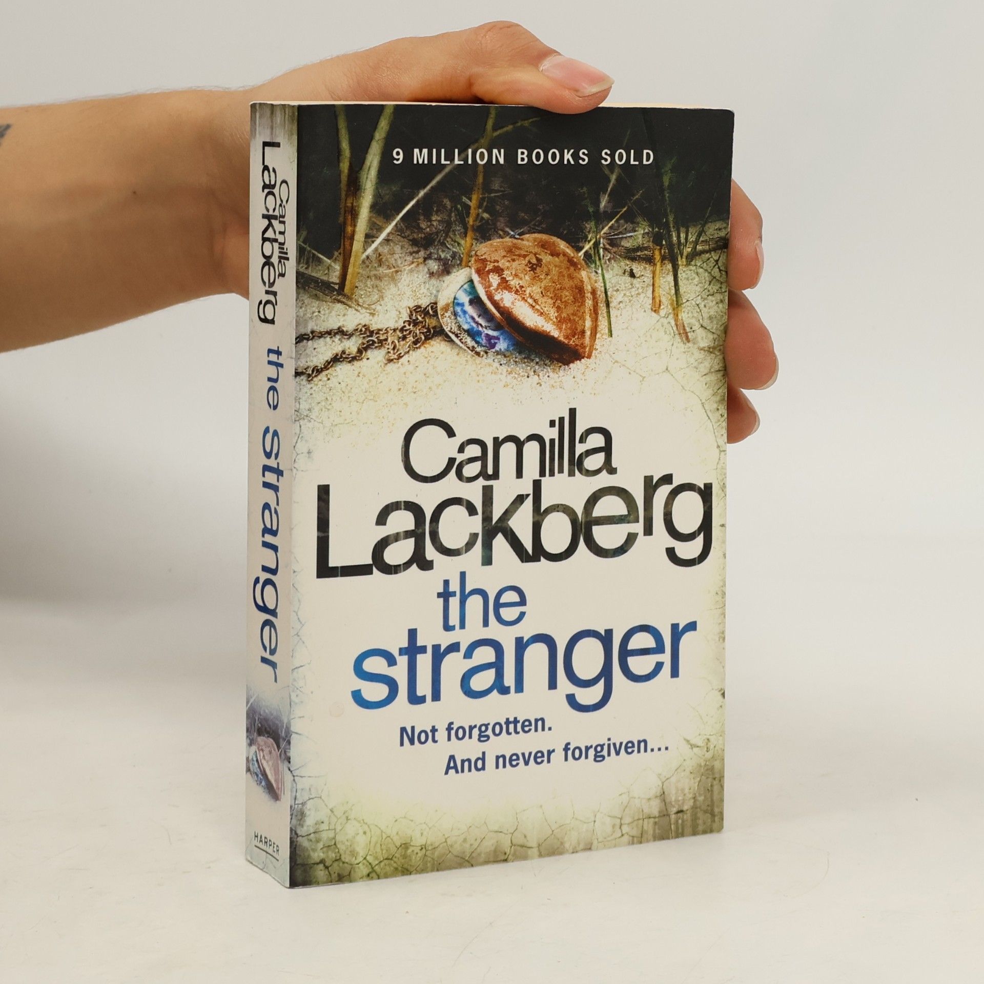 Camilla Läckberg The Stranger