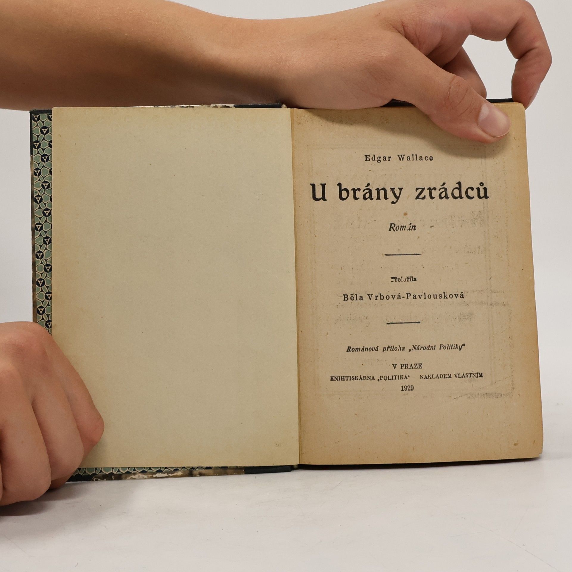 Edgar Wallace U brány zrádců