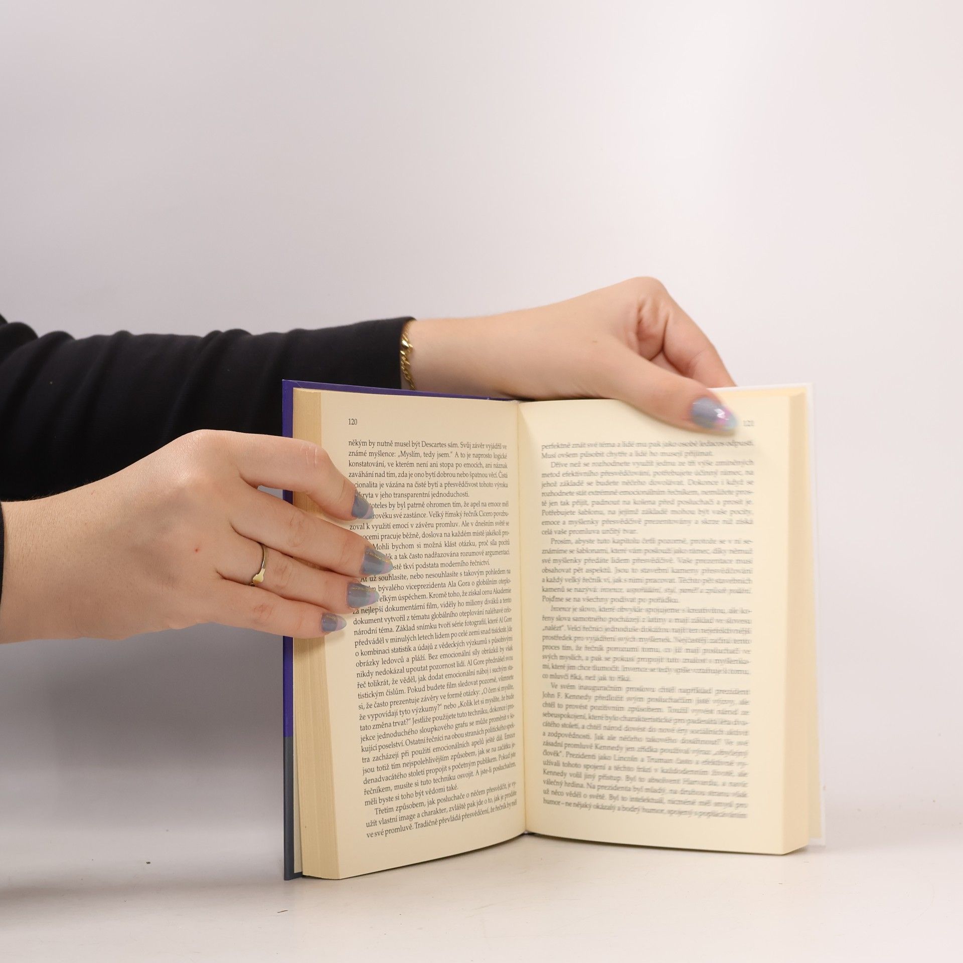 Dale Carnegie Vstaň a mluv - Jak se naučit obratně komunikovat a hovořit na veřejnosti