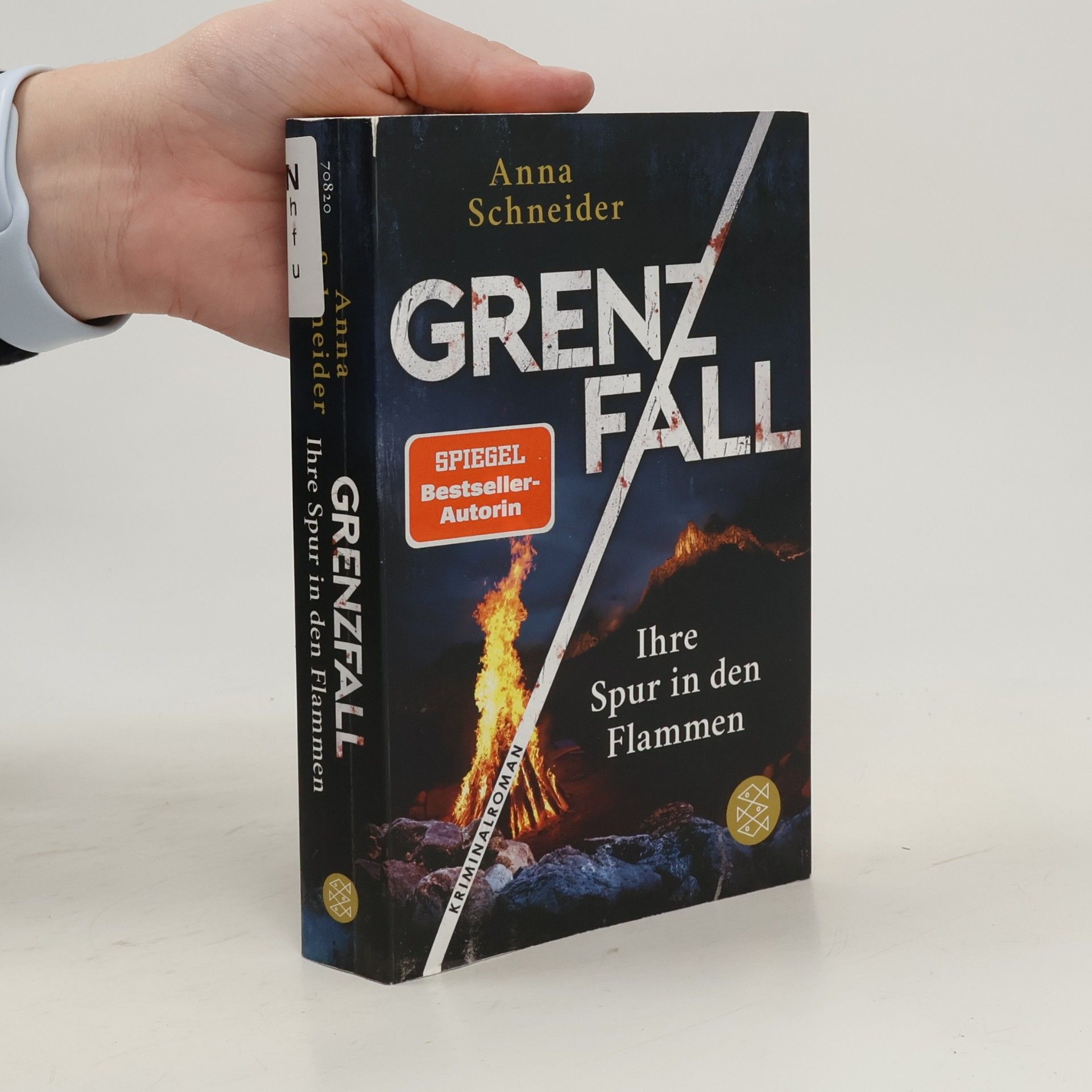 Grenzfall – ihre Spur in den Flammen