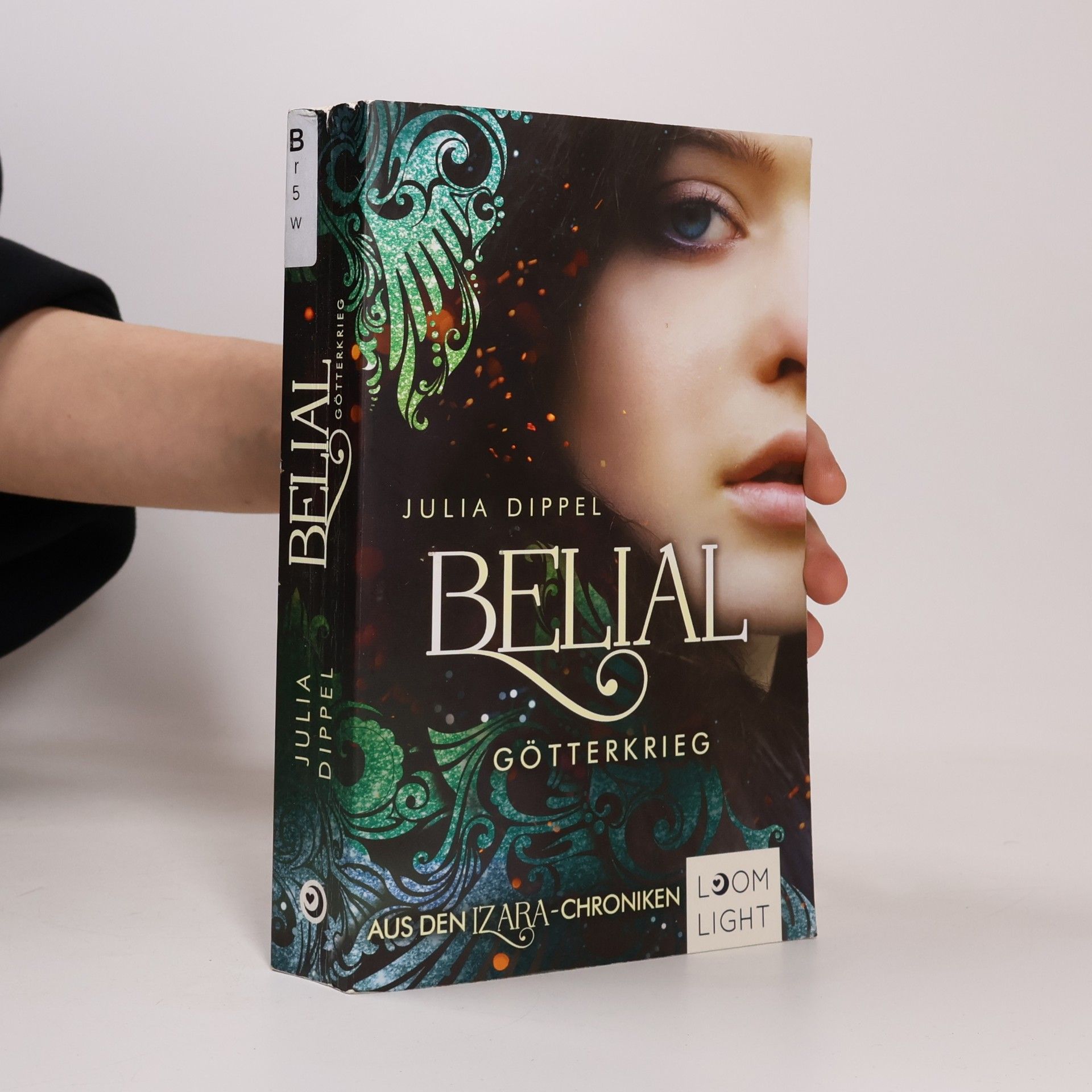 Julia Dippel Izara 5: Belial