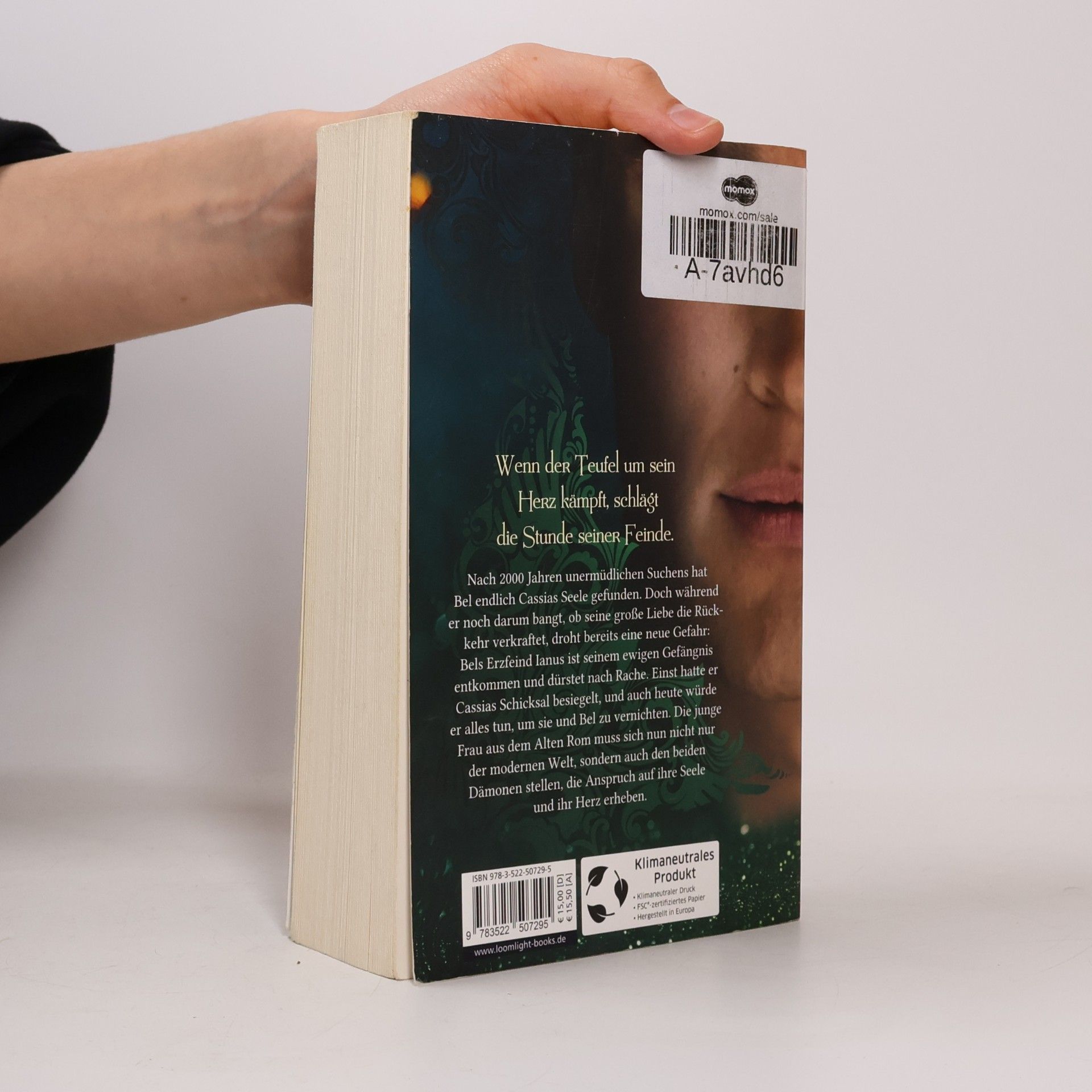 Julia Dippel Izara 6: Belial