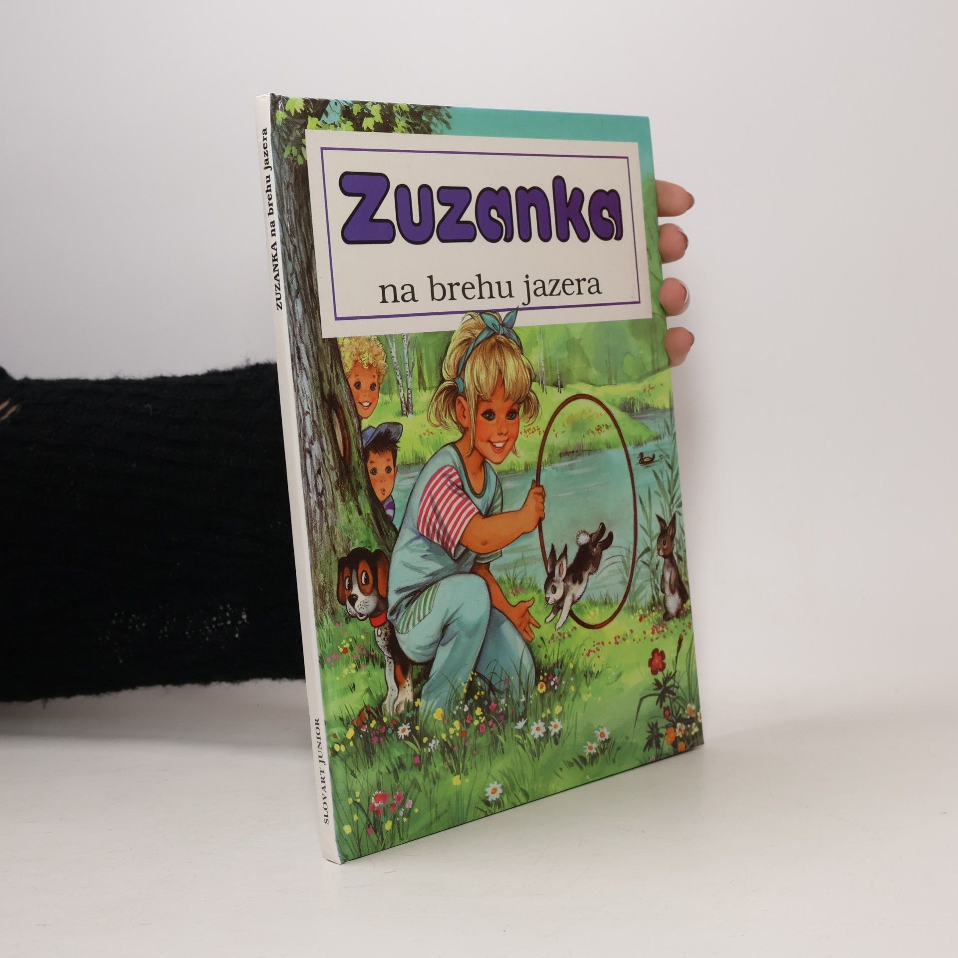 Zuzanka na brehu jazera