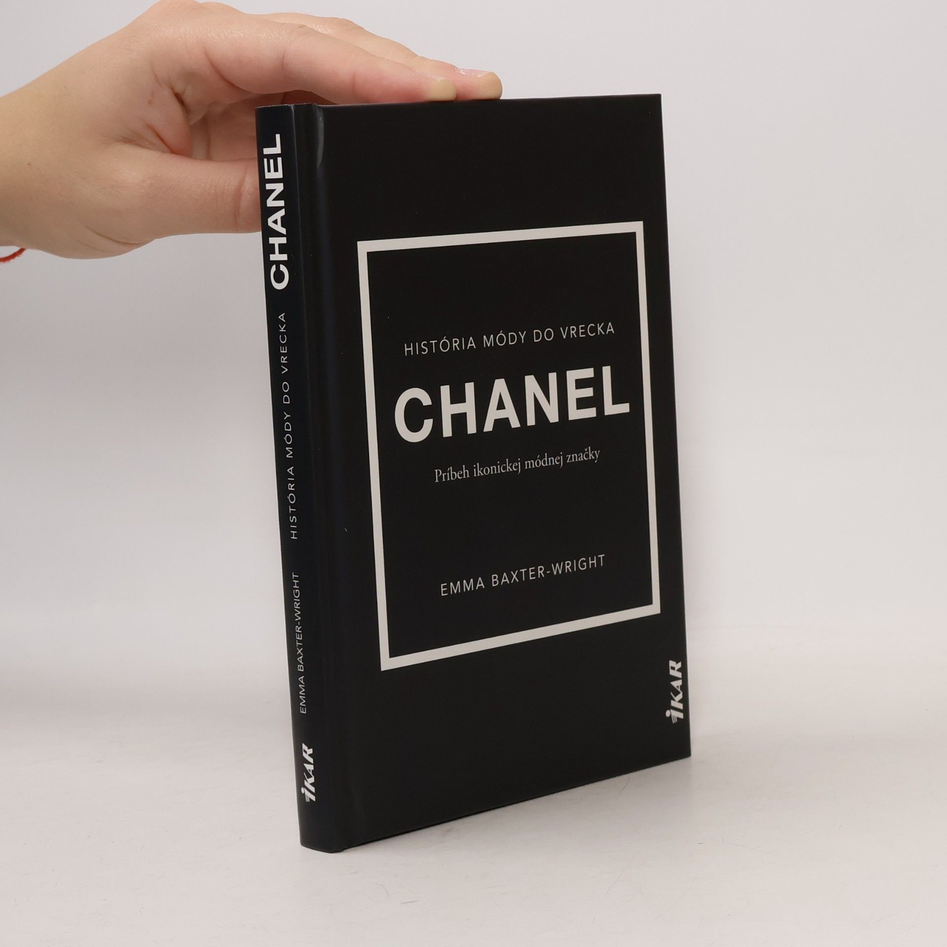 Emma Baxter-Wright Chanel: Príbeh ikonickej módnej značky