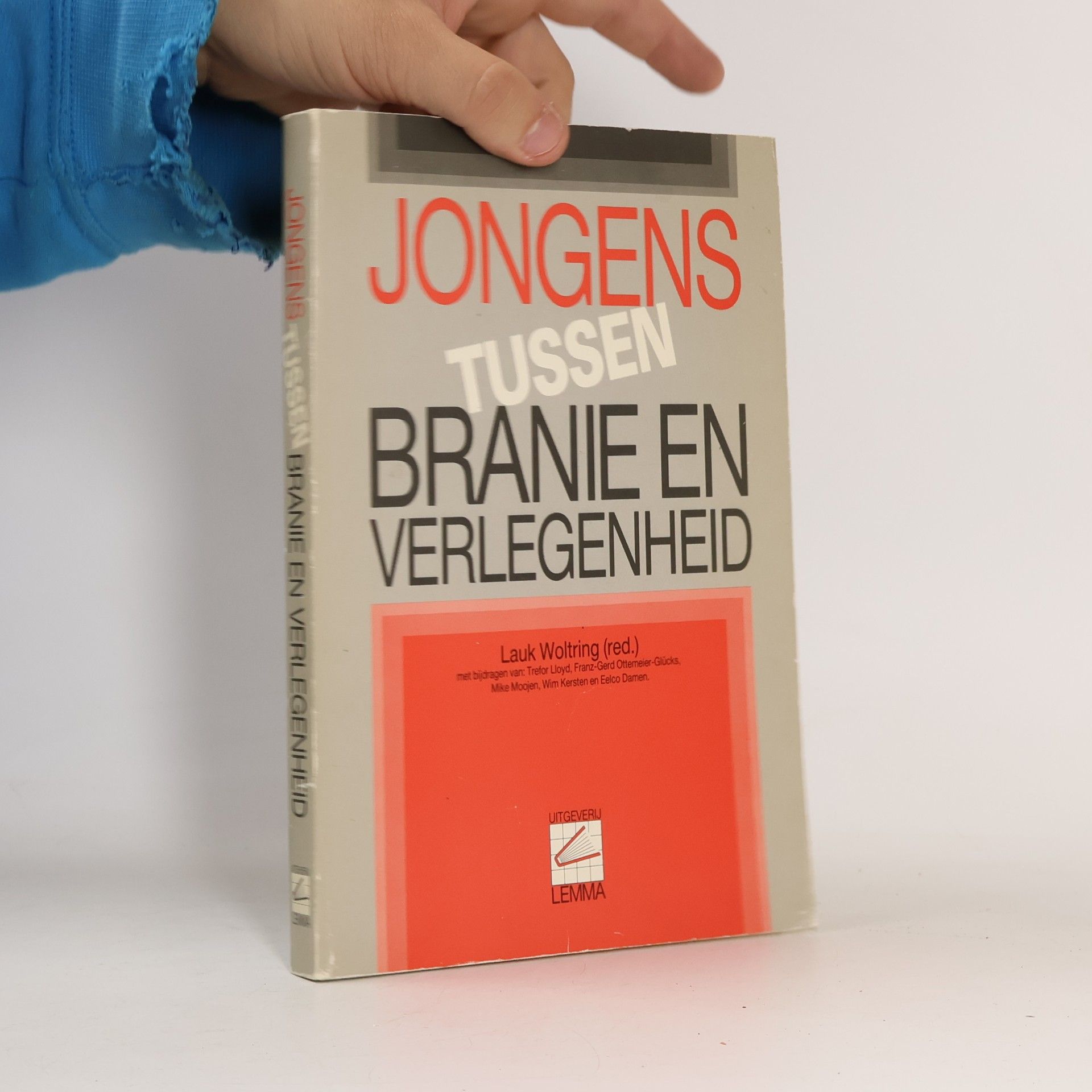 Jongens tussen branie en verlegenheid