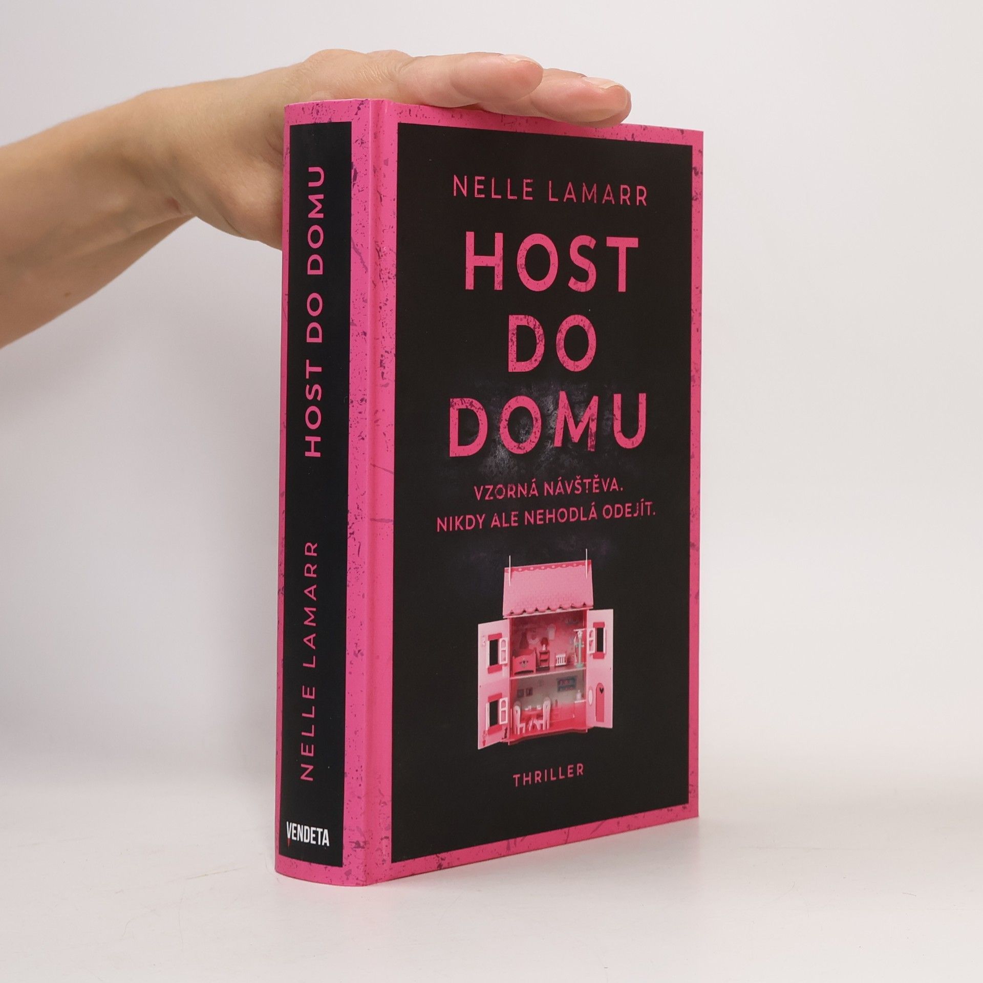 Nelle Lamarr Host do domu