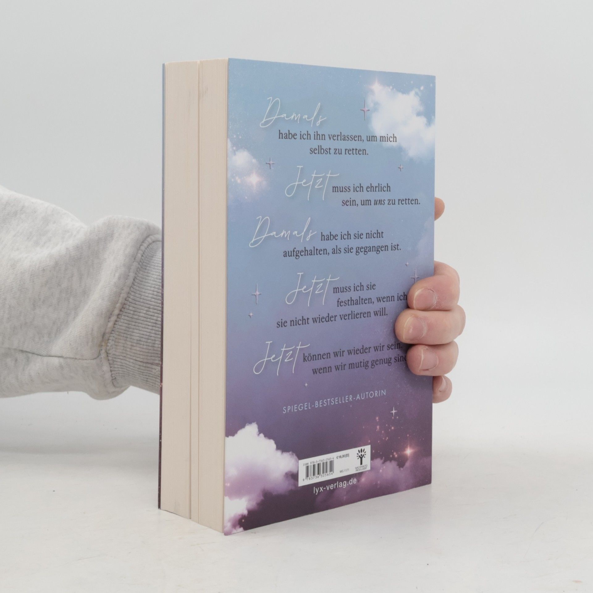 Anna Savas Between Fading Stars